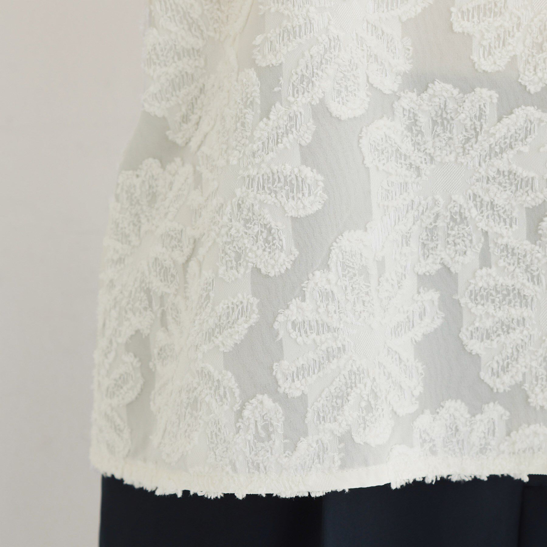 THE SHOP TK「【フォーマルにもカジュアルにも】花柄ジャカードブラウス」|シャツ・ブラウス|