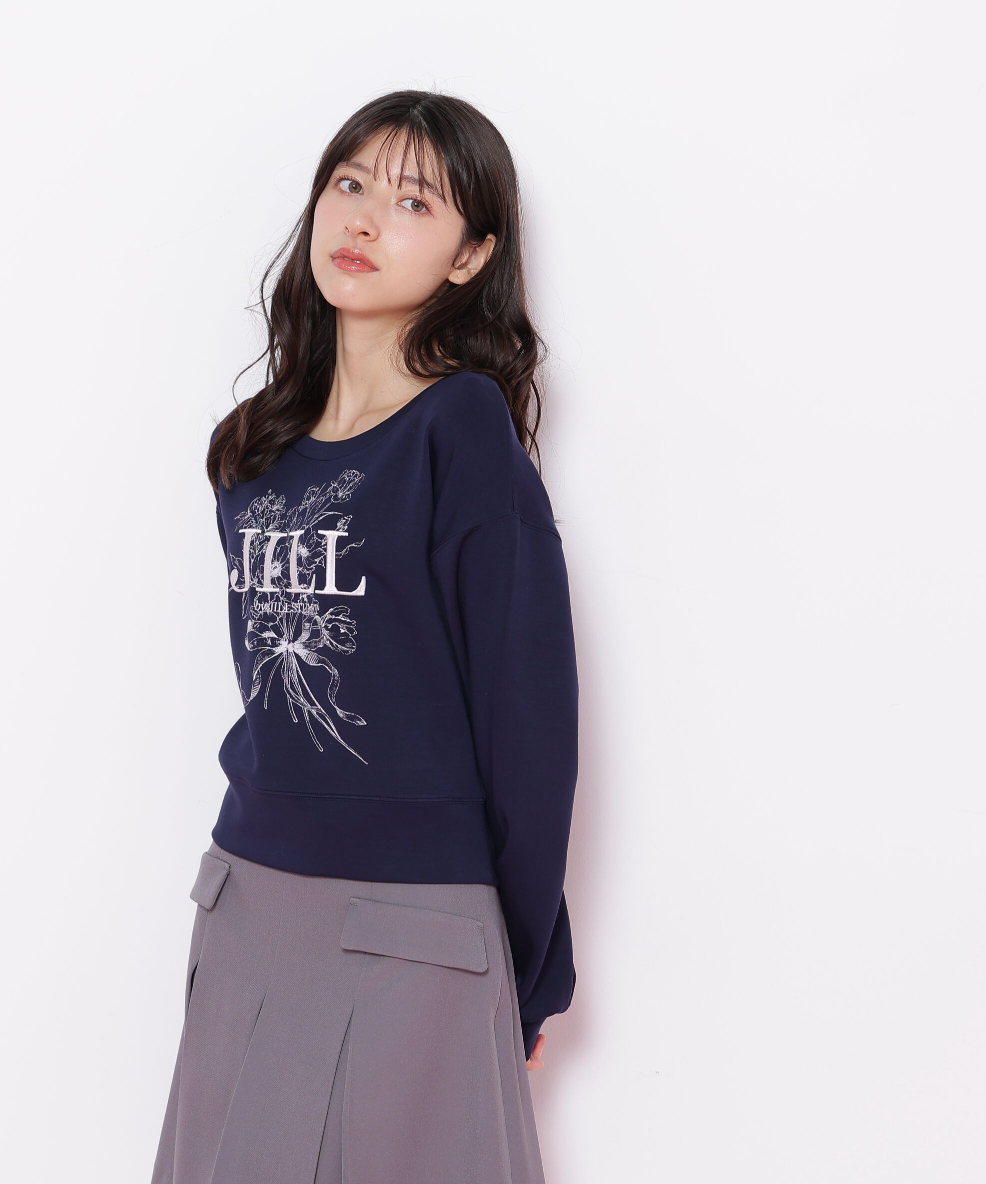  「リボンブーケロゴ刺繍スウェット」|Tシャツ・カットソー|