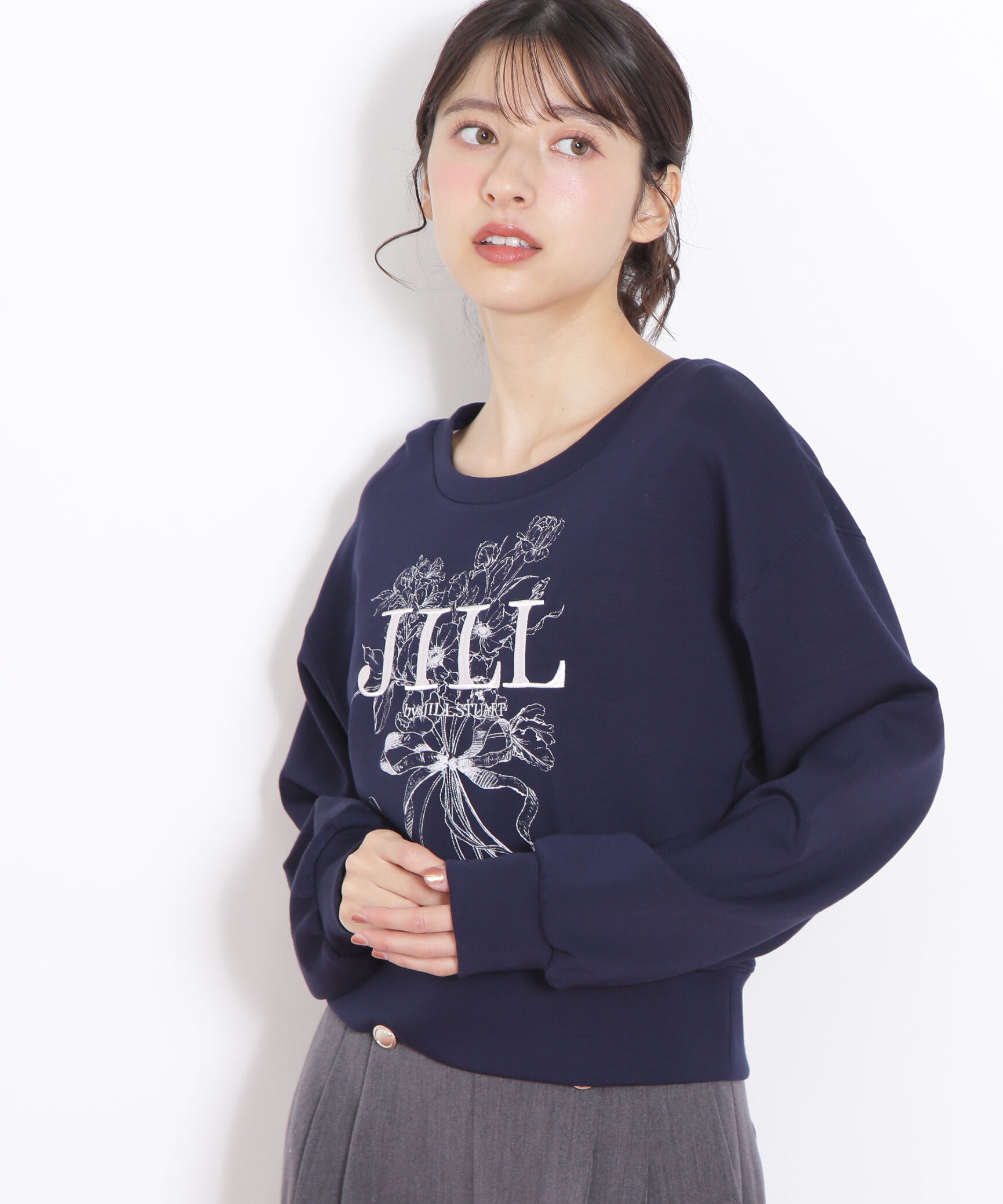  「リボンブーケロゴ刺繍スウェット」|Tシャツ・カットソー|