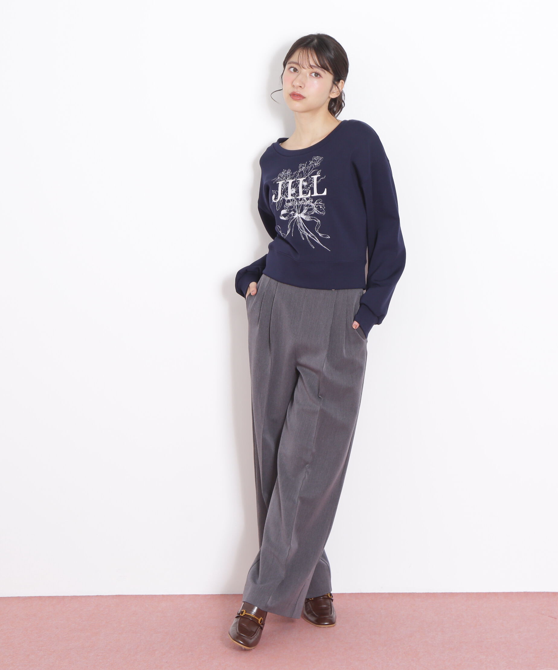  「リボンブーケロゴ刺繍スウェット」|Tシャツ・カットソー|