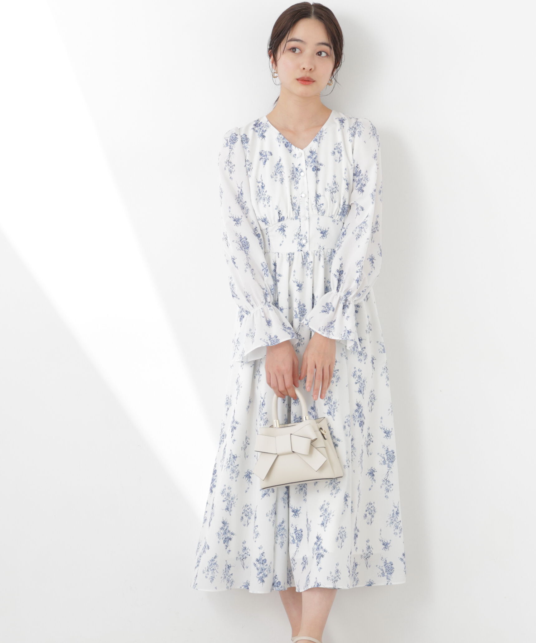 PROPORTION BODY DRESSING「フラワープリントワンピース　26SS」|ワンピース|ホワイト&times;ブル