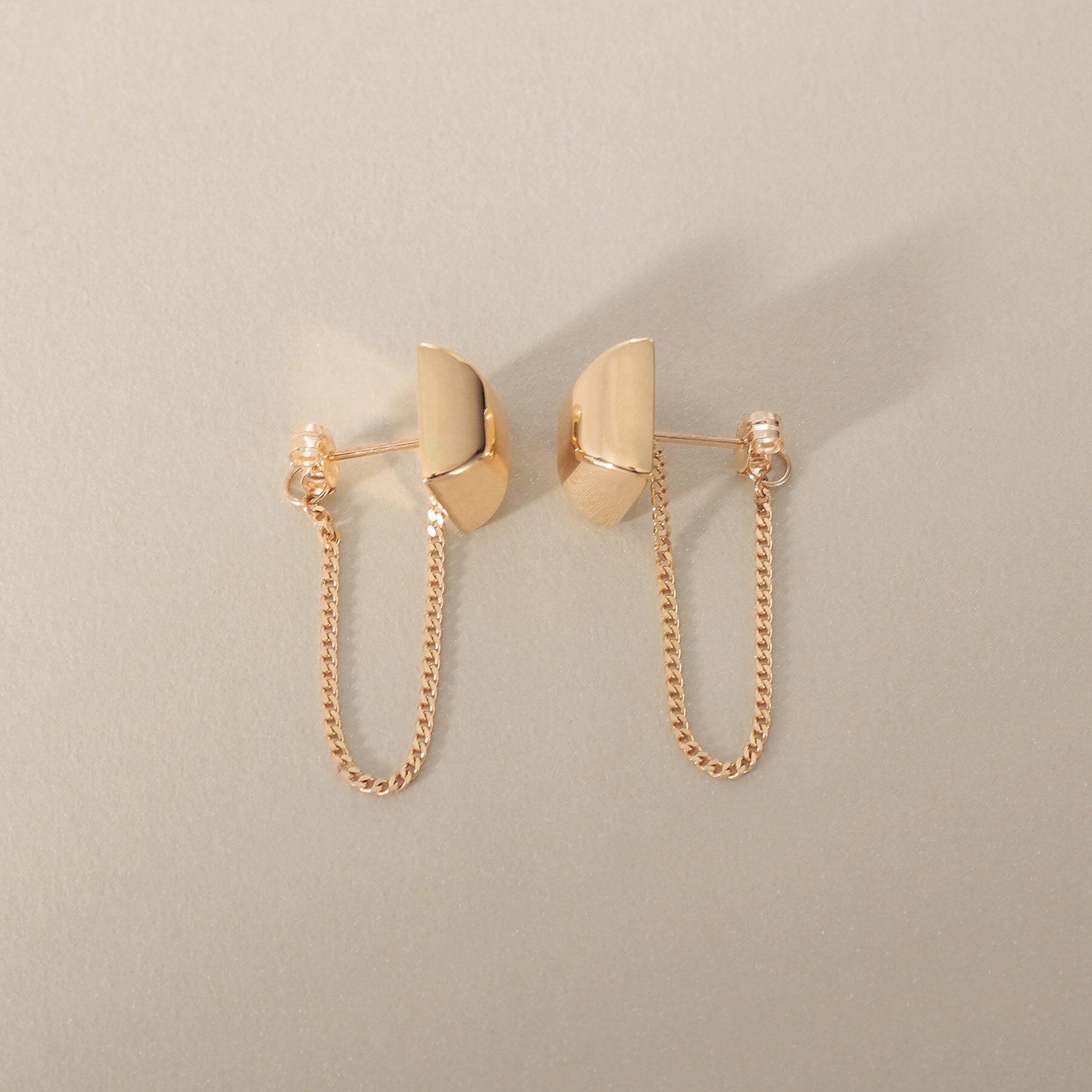 COCOSHNIK「K10中空スクエアプリズム スタッドピアス」|ピアス|