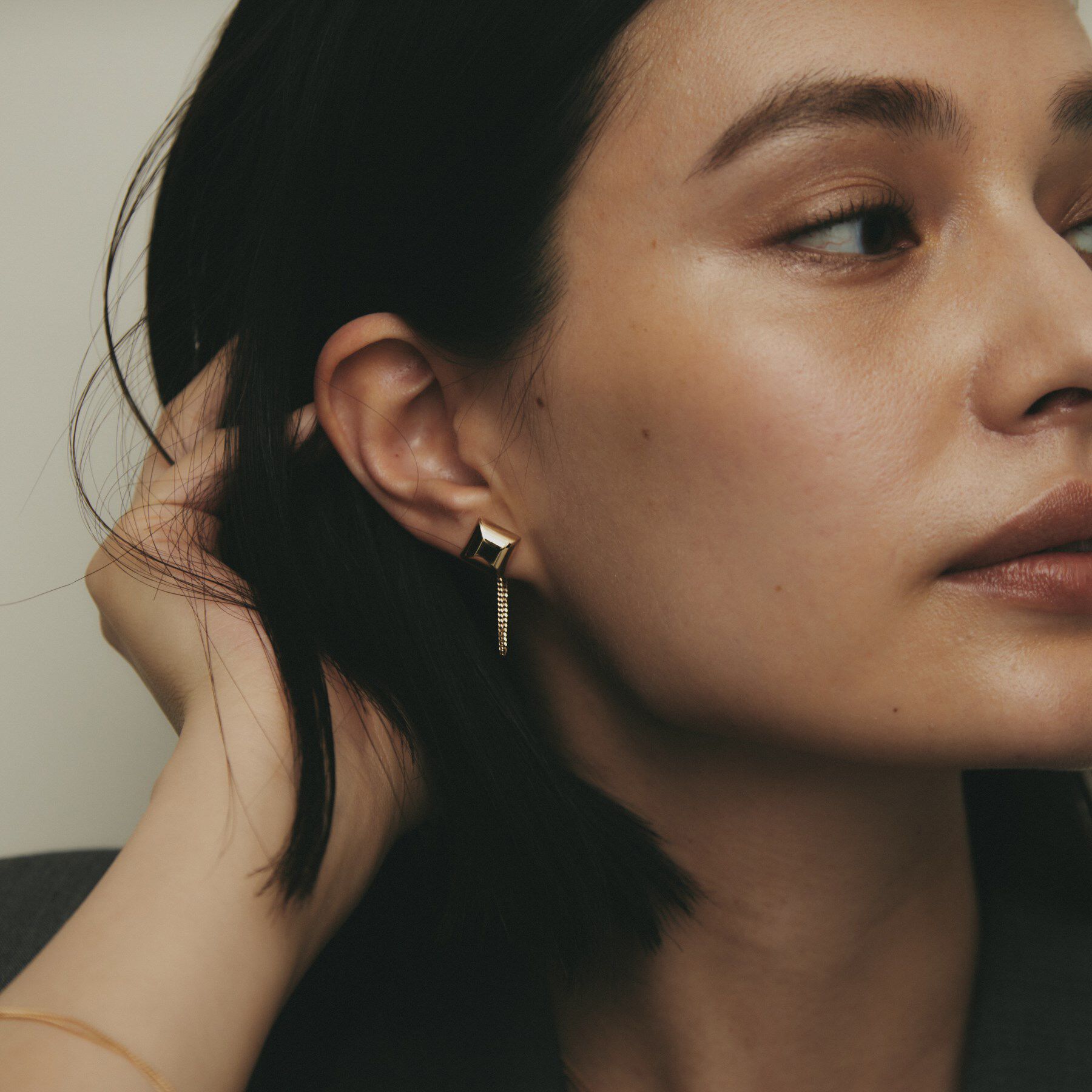 COCOSHNIK「K10中空スクエアプリズム スタッドピアス」|ピアス|