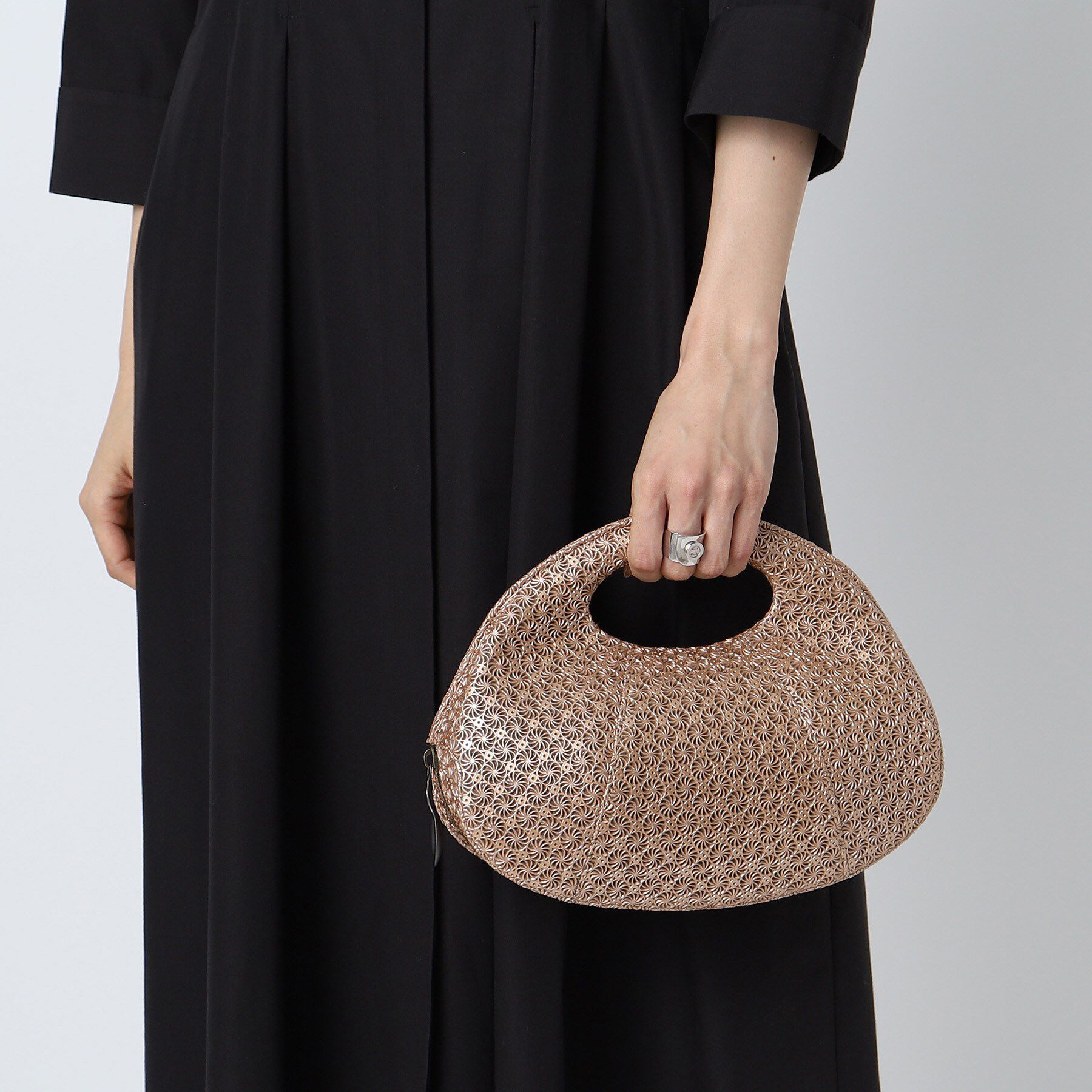 HIROKO HAYASHI「GIRASOLE（ジラソーレ）クロワッサンバッグM」|ハンドバッグ|