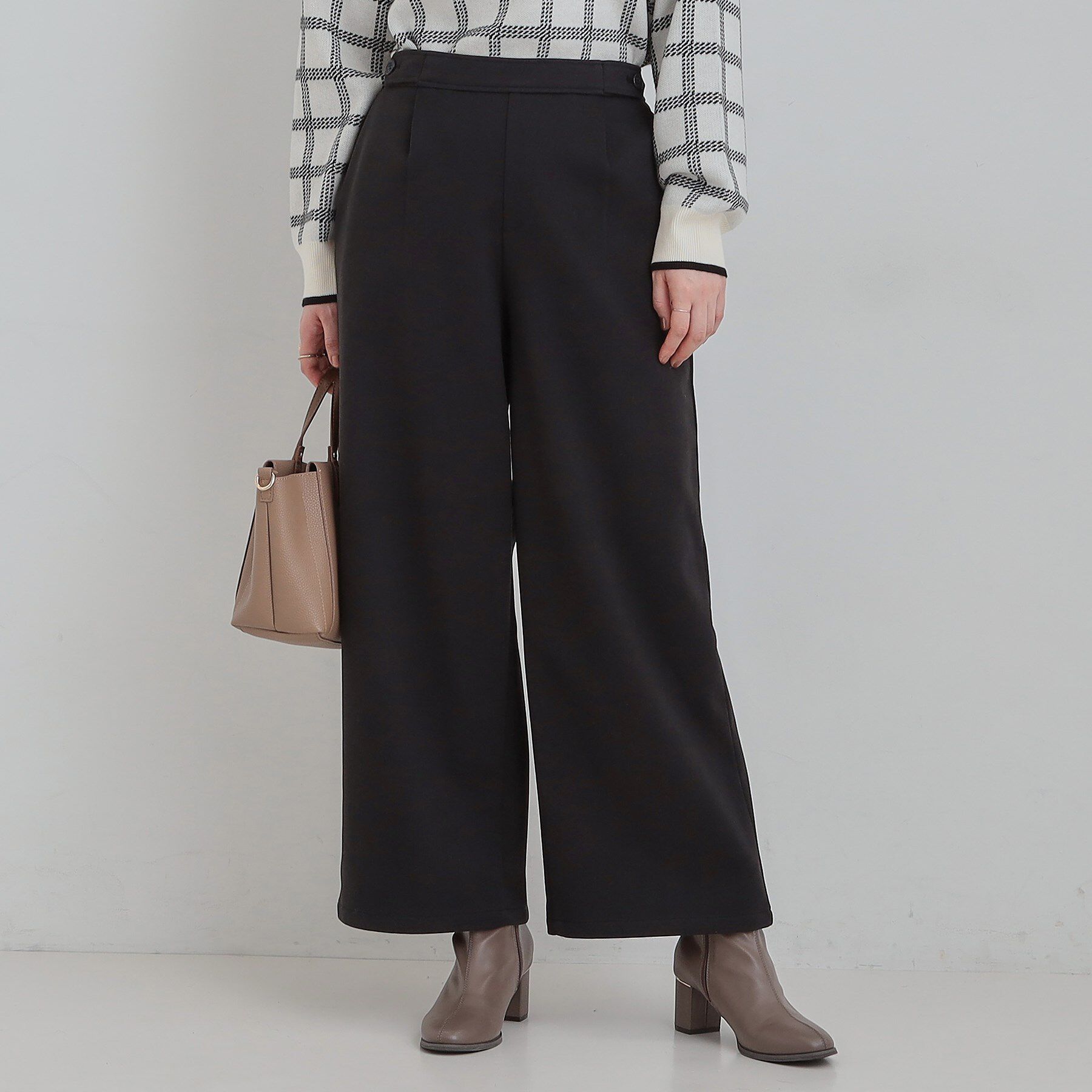 SHOO･LA･RUE「【洗濯機可/S-LL/あったか】ウエストのタブボタンがポイント 裏起毛ワイドパンツ」|その他|ブラック(019)