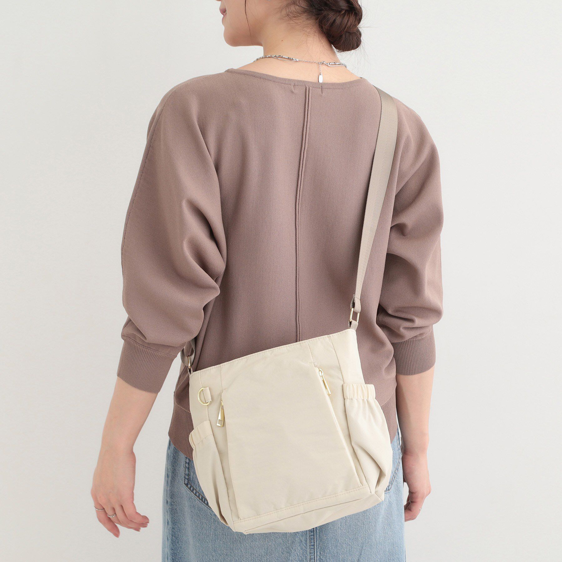 SHOO･LA･RUE「【撥水】縦ファスナー8ポケットショルダーバッグ」|ショルダー・メッセンジャー|