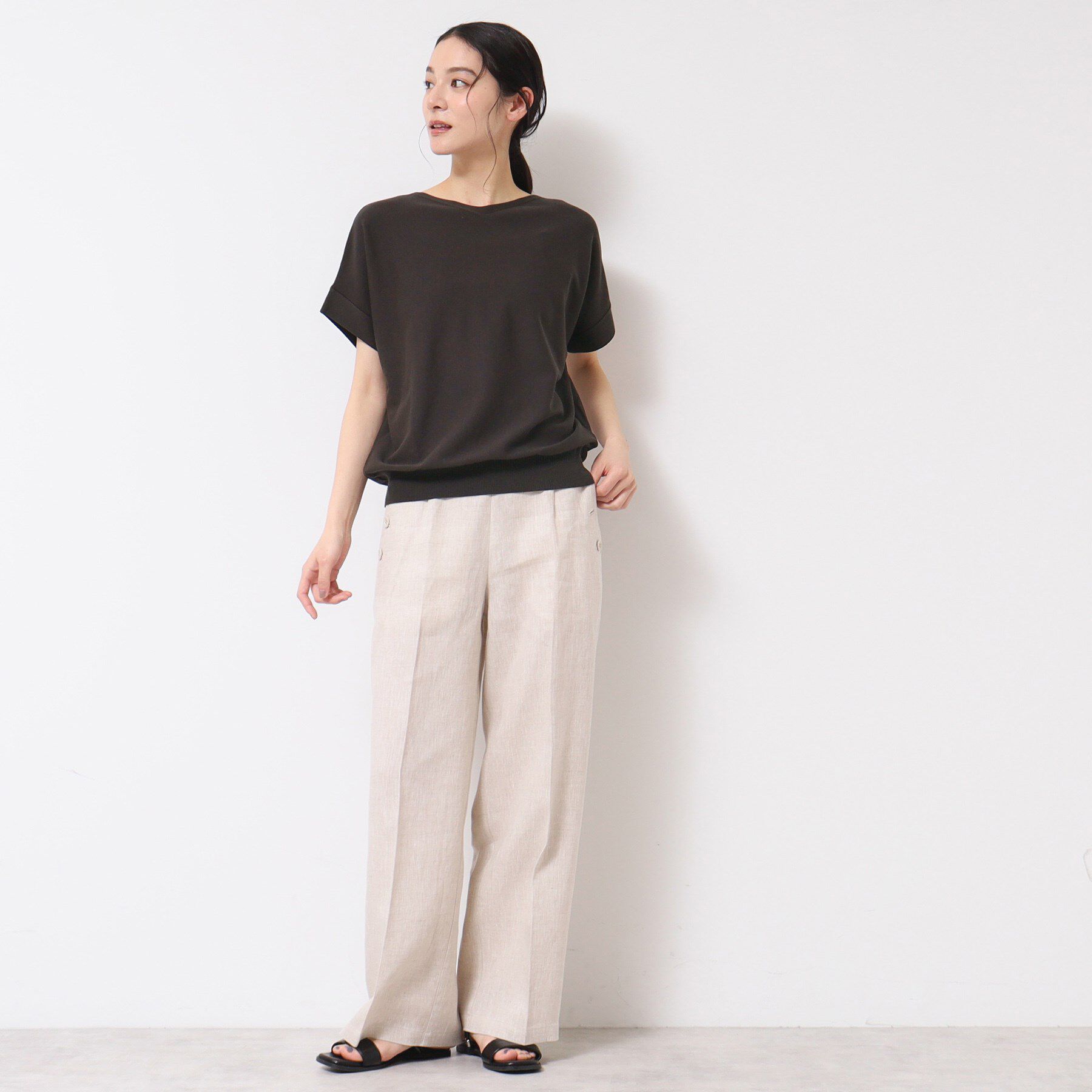 Dessin「【洗える・4サイズ展開】後ろボタンニットプルオーバーフレンチスリーブ」|ニット・セーター|