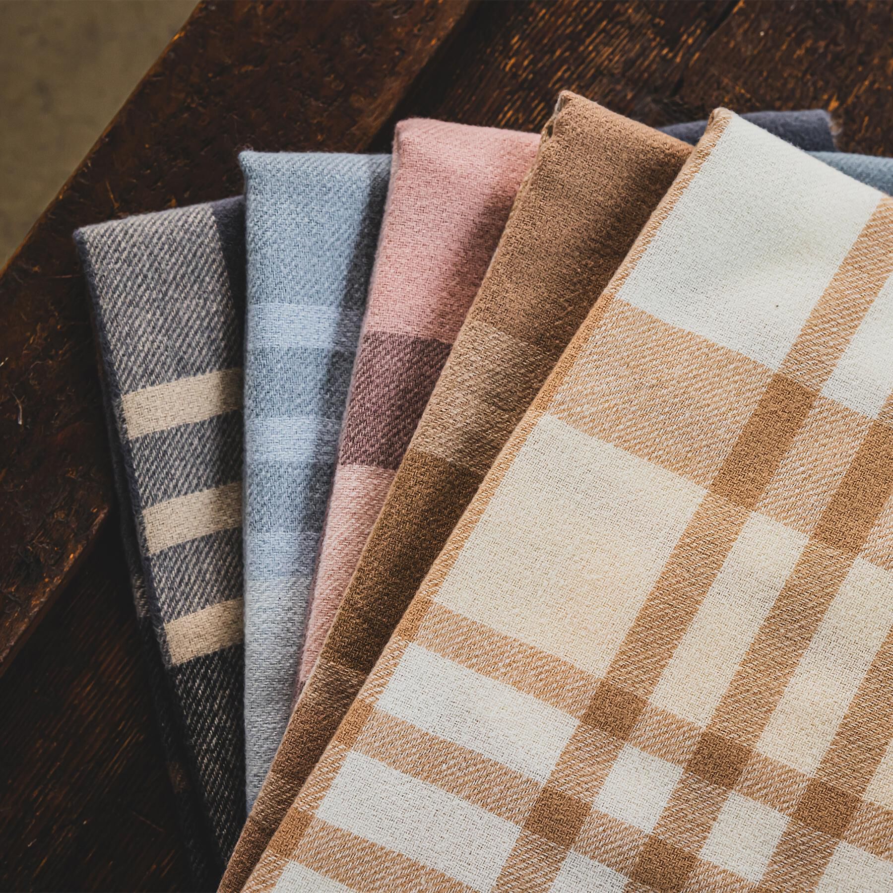 ITS&rsquo;DEMO「【洗濯可】クリーミータッチ60幅チェックストール」|ストール|