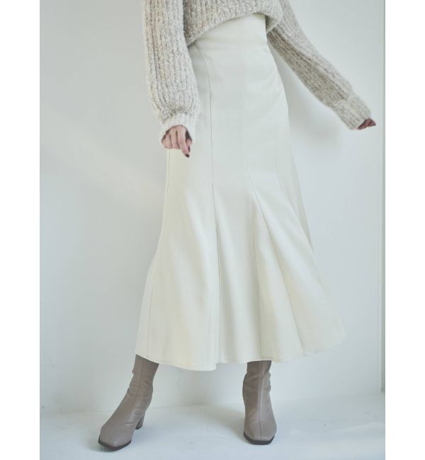 dazzlin「【吉田朱里コラボ】グロッシーセミフレアスカート」|スカート|アイボリー