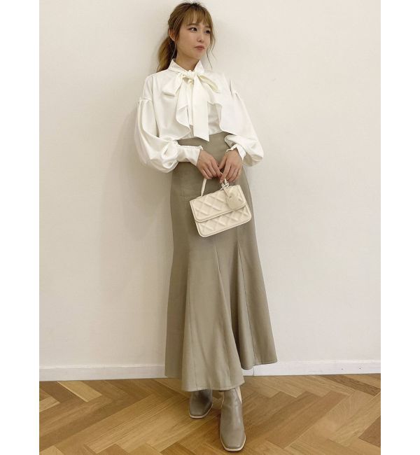 dazzlin「【吉田朱里コラボ】グロッシーセミフレアスカート」|スカート|