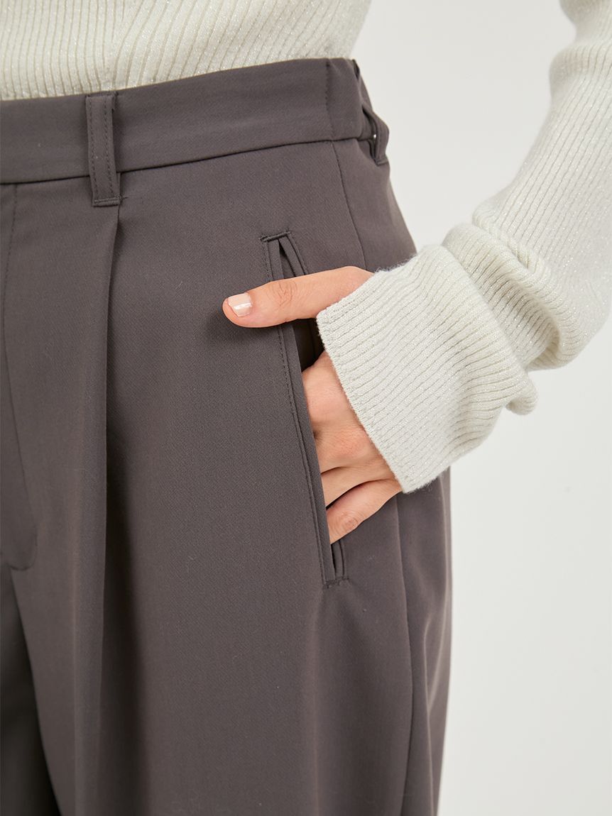 emmi atelier「タックワイドパンツ」|チノ|