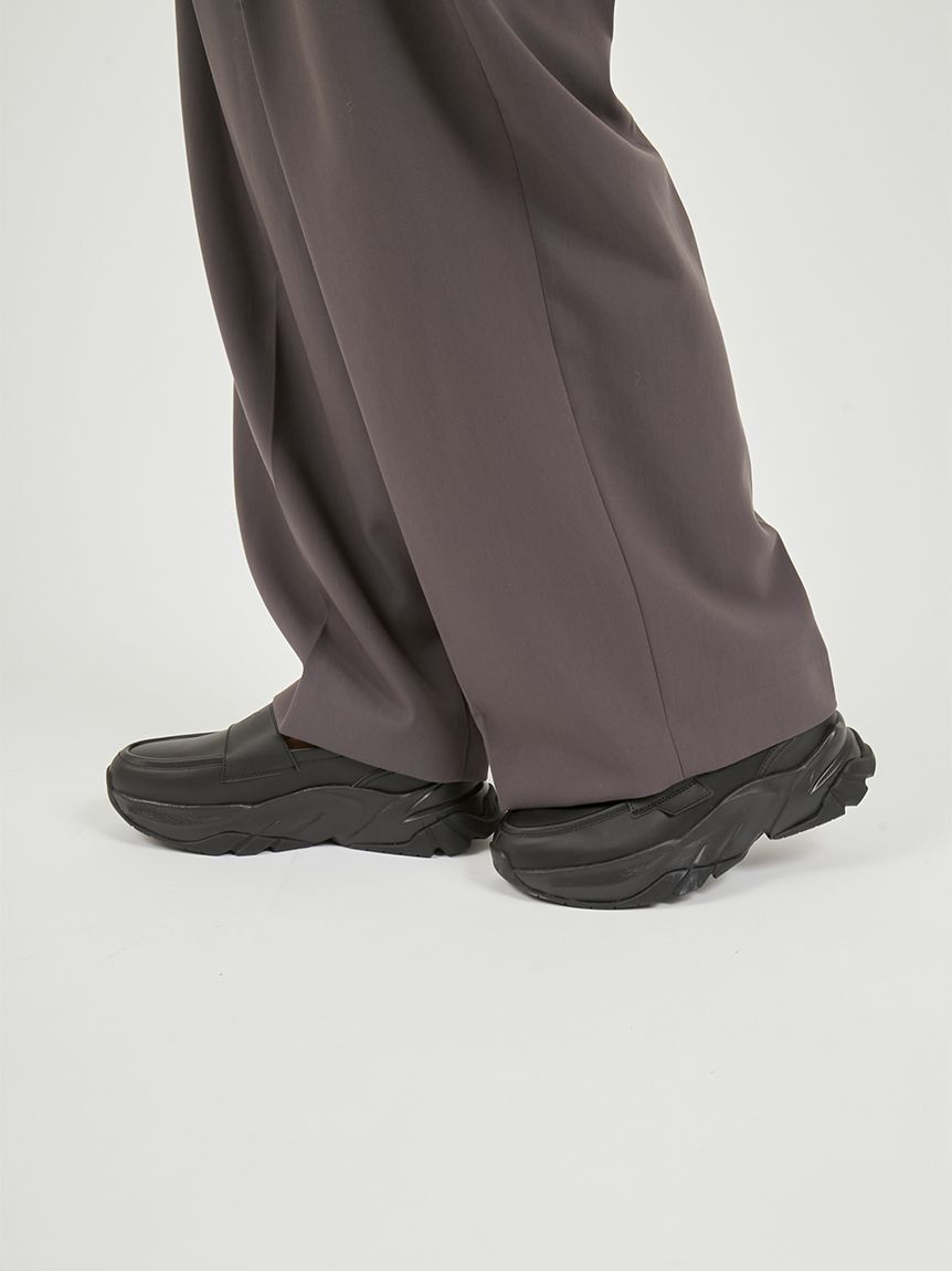 emmi atelier「タックワイドパンツ」|チノ|