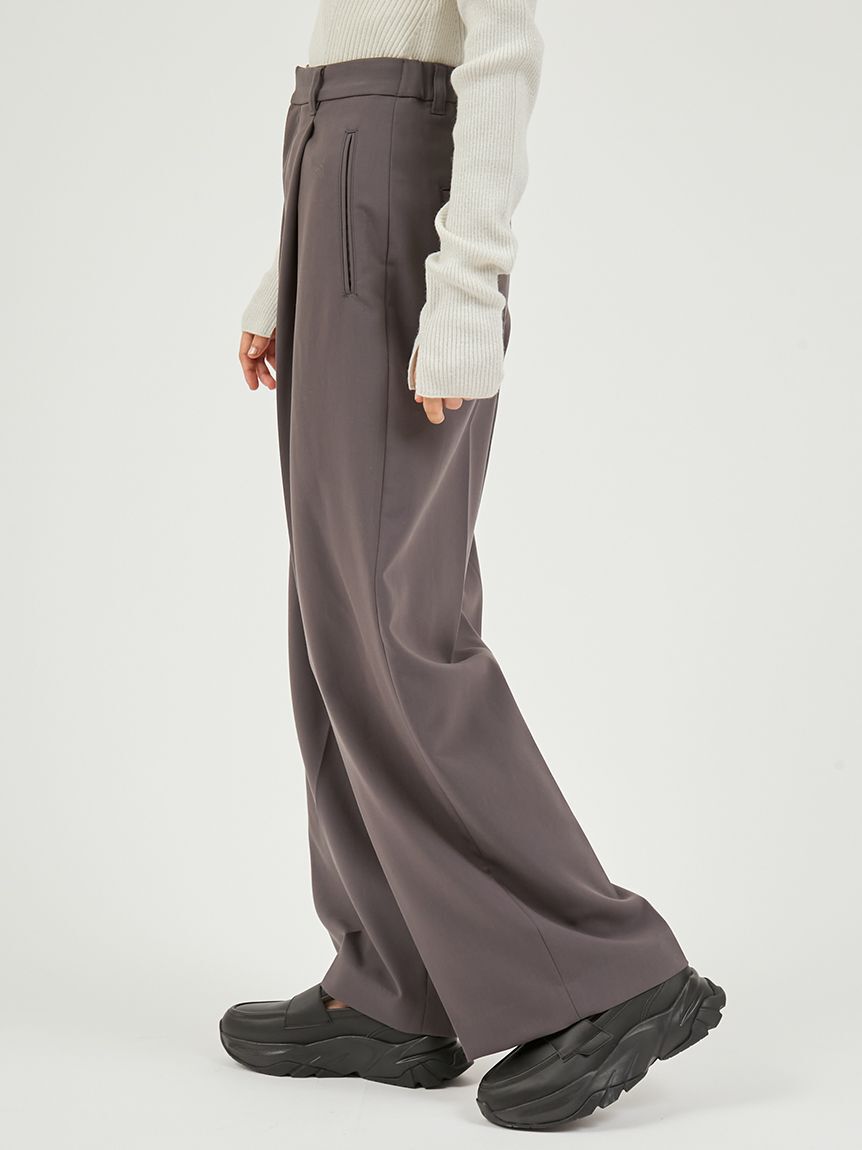 emmi atelier「タックワイドパンツ」|チノ|