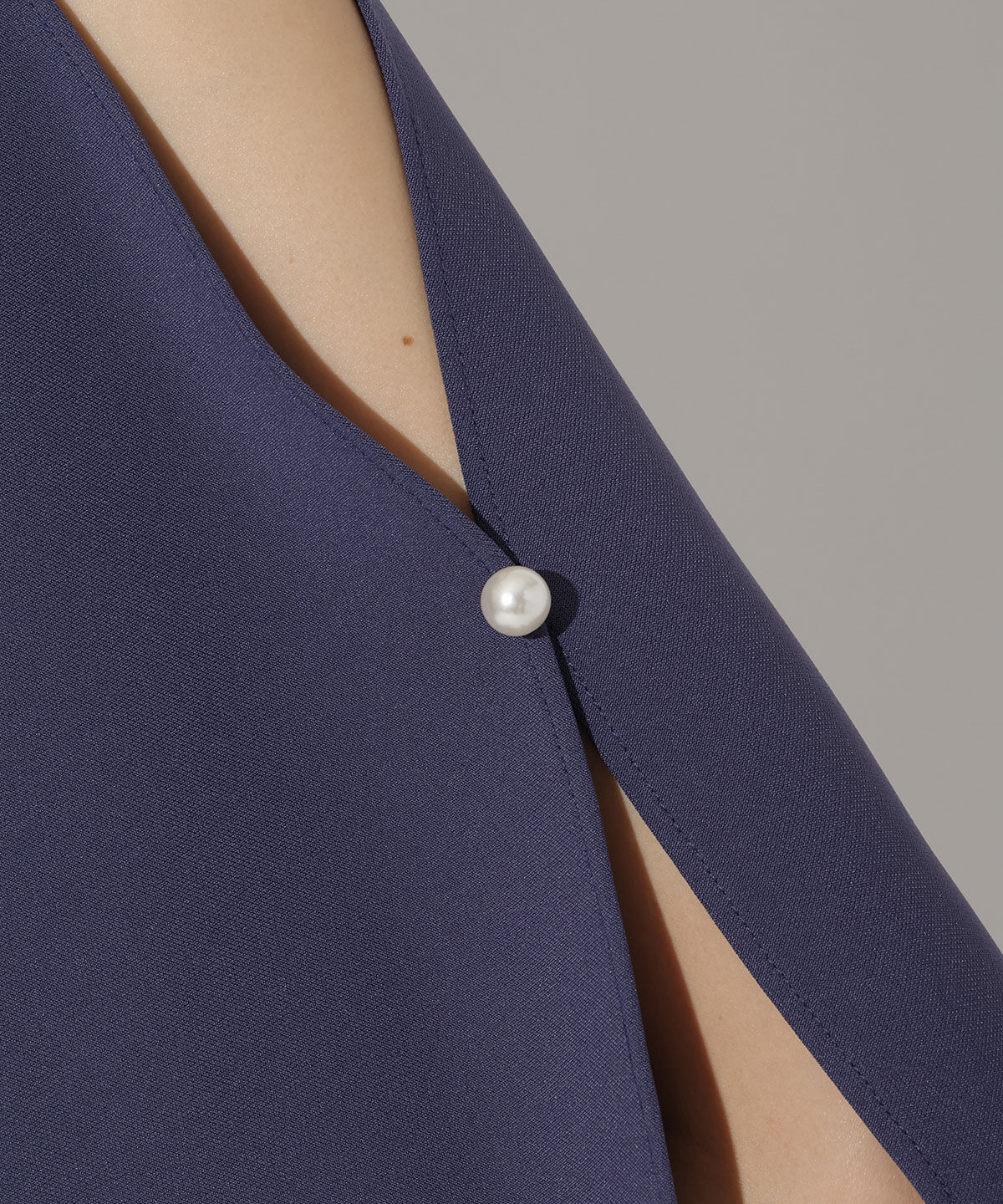 アンドクチュール「ケープレイヤードクルーネックドレス」|ドレス|