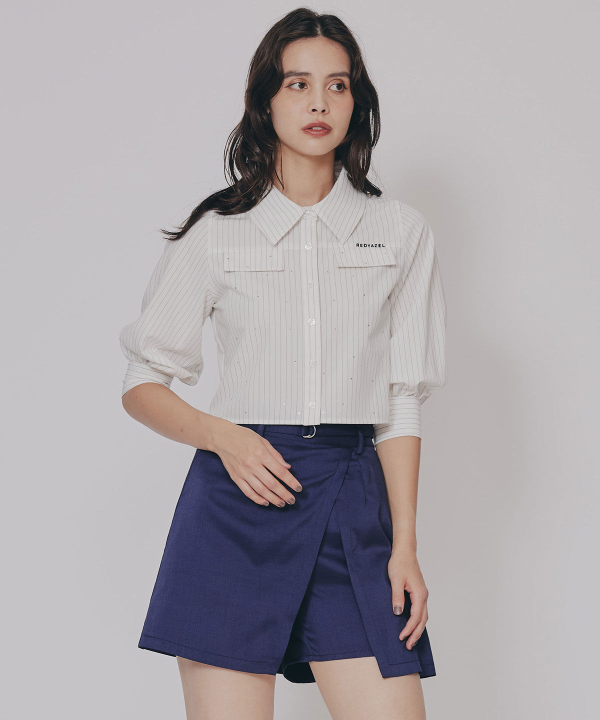REDYAZEL「ビジューロゴストライプシャツブラウス」|シャツ・ブラウス|