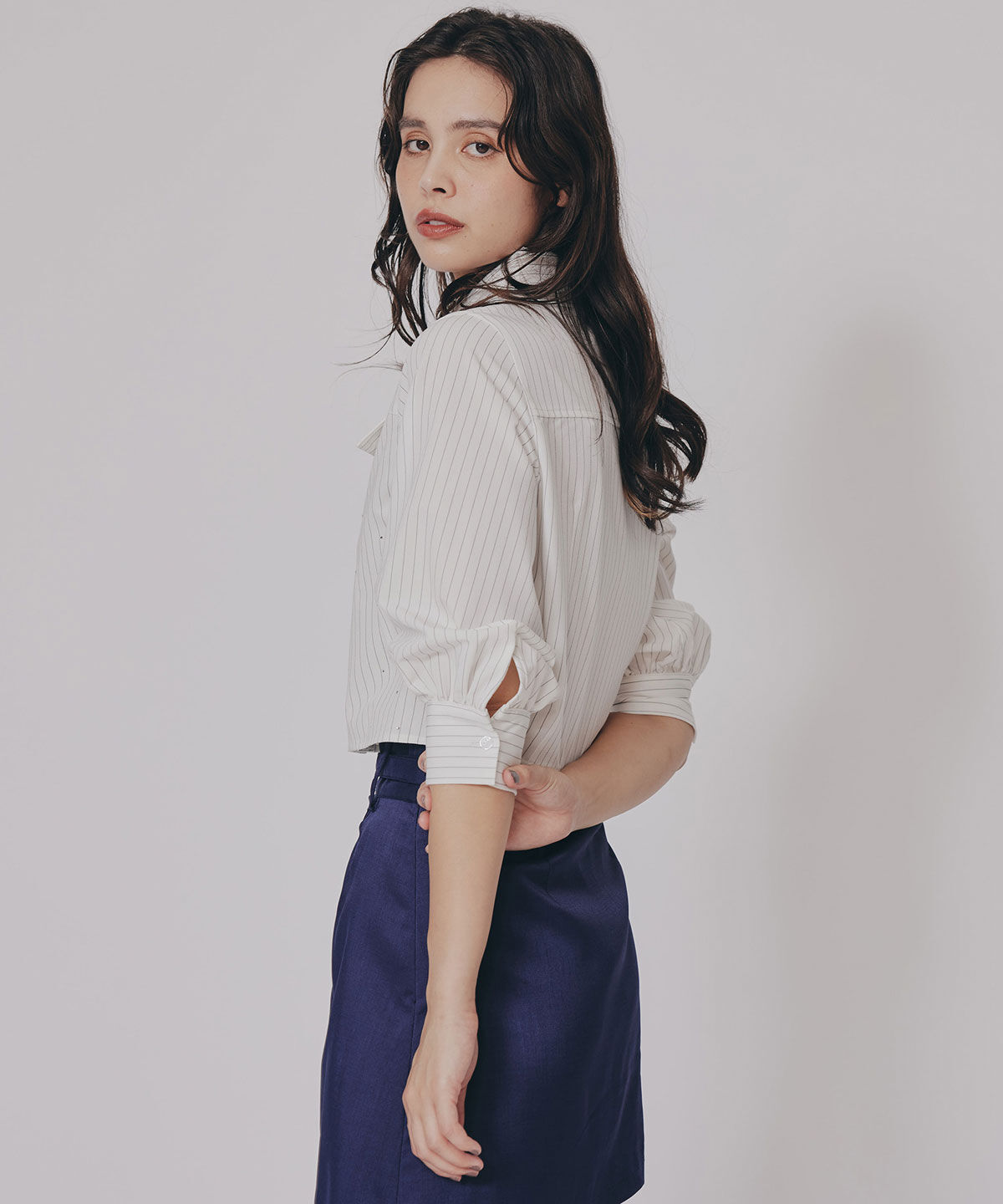REDYAZEL「ビジューロゴストライプシャツブラウス」|シャツ・ブラウス|