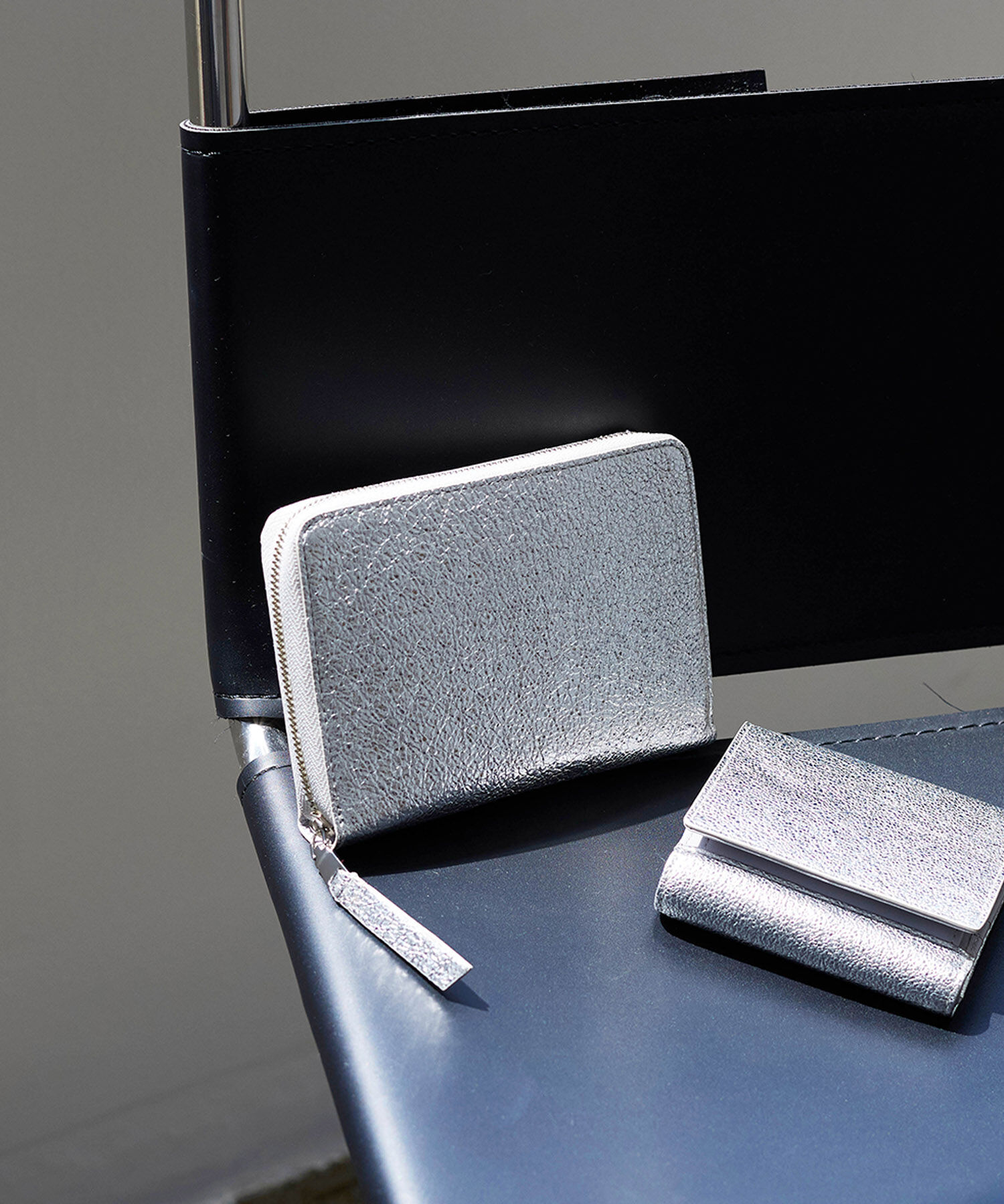 TOPKAPI BREATH「【TREASURE TOPKAPI】ウォッシュド レザー メタリック ラウンドファスナー 二つ折り財布/パスポート対応」|財布|