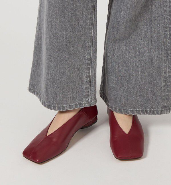 ODETTE E ODILE「オブリークスクエアトゥフラット15&darr;&uarr;」|パンプス|