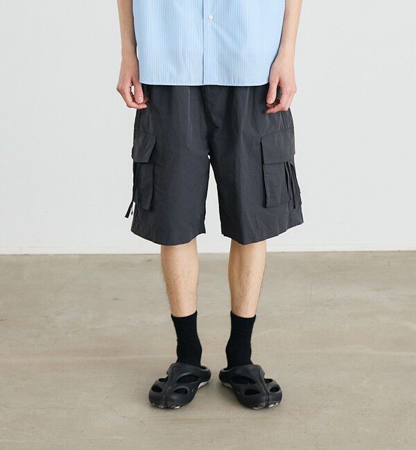 SHIPS「City Ambient Products: CTN/NYN バギー カーゴ ショーツ」|チノ|チャコールグレー
