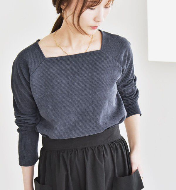 quaranciel「quaranciel:〈洗濯機可能〉ポリエステル ベロア スクエア ネック プルオーバー」|Tシャツ・カットソー|