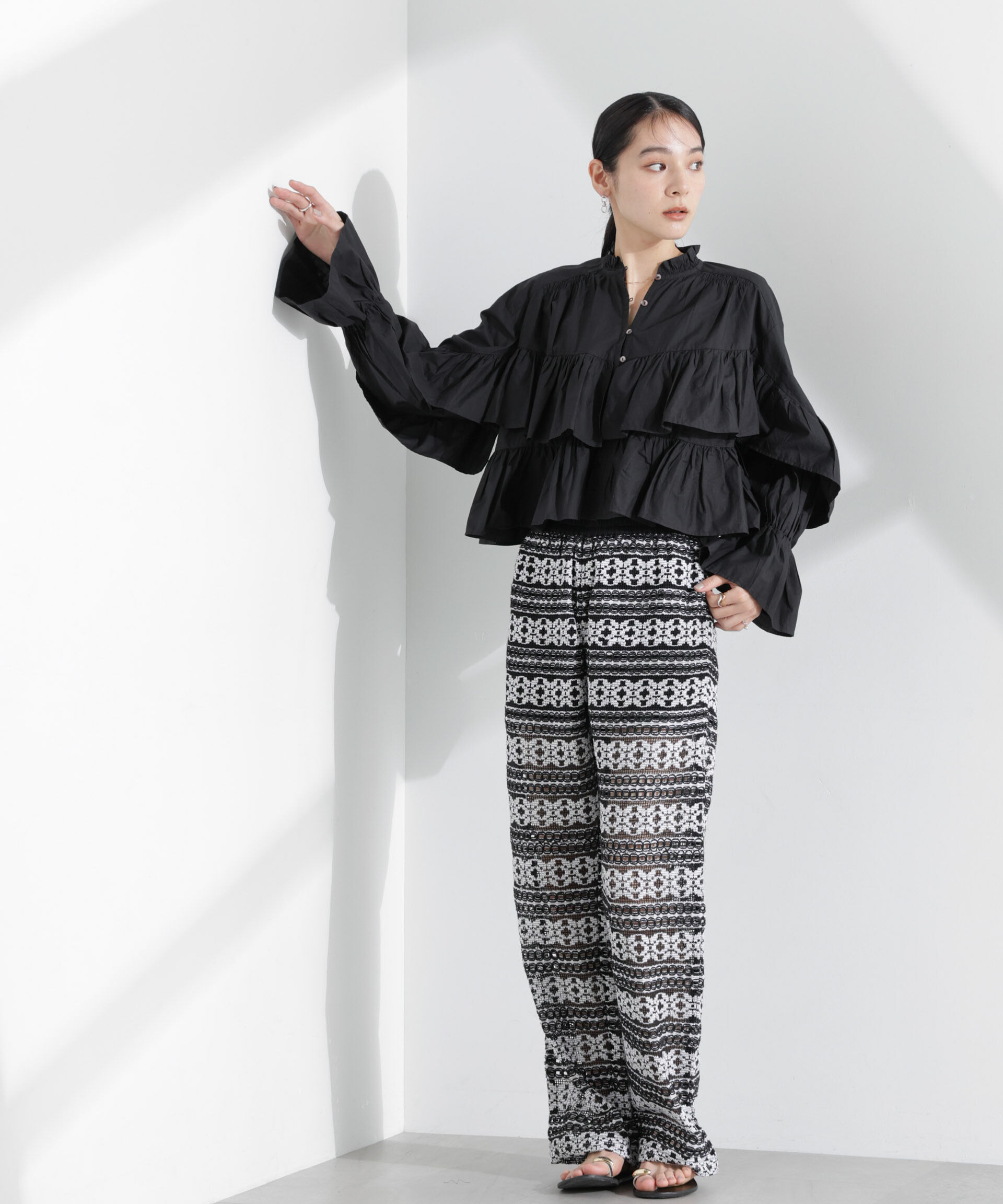 nano･universe「Sara mallika/COTTON VOLUMEFRILL SHORTBLOUSE」|シャツ・ブラウス|