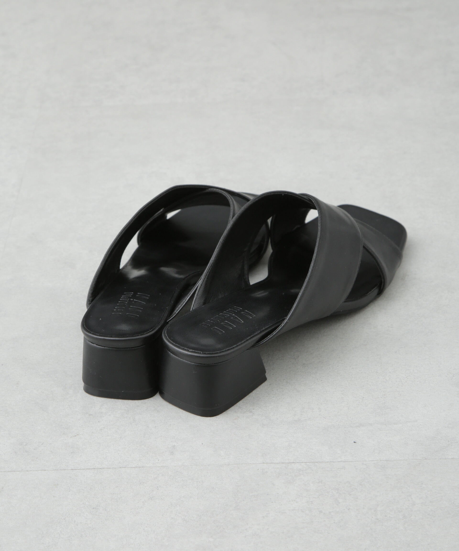 nano･universe「太ヒールクロスデザインサンダル」|サンダル|