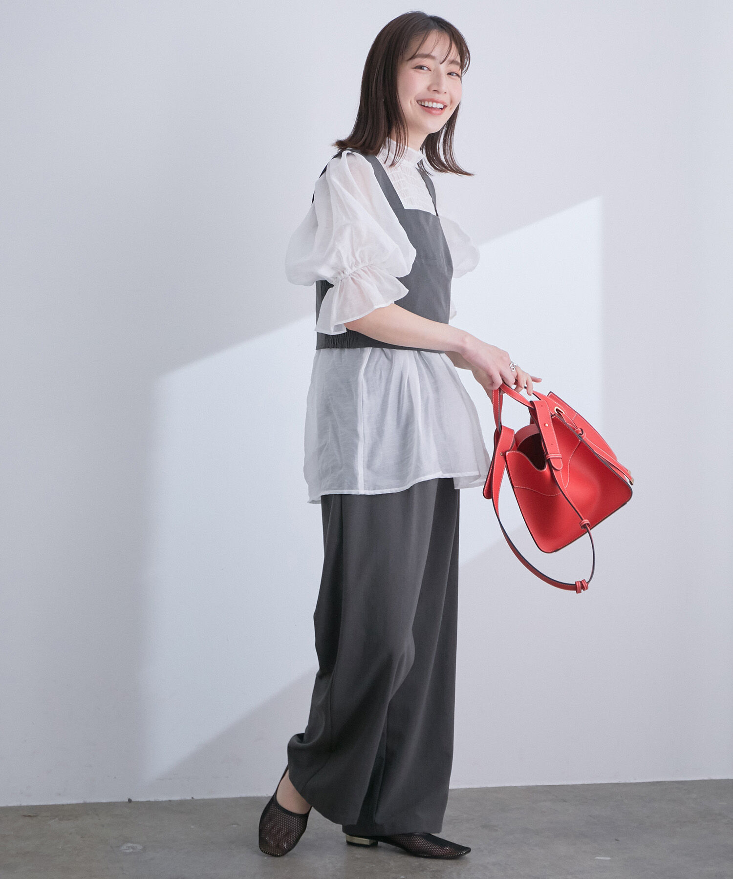 VIS「【高橋愛さんコラボ】セットアップでも1枚でも着られる、ビスチェトップス【セットアップ対応】」|ベスト・ジレ|