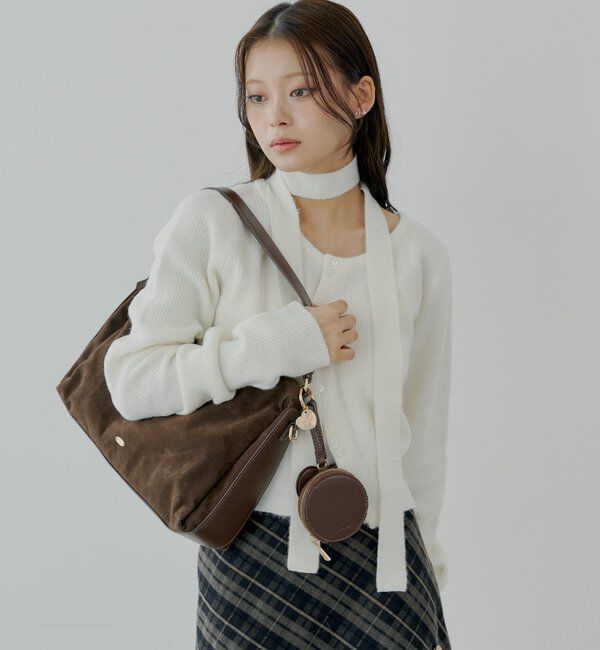  「ポーチチャーム付きスエードコンビボストンバッグ」|ボストンバッグ|
