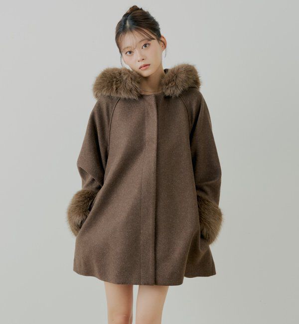  「【4色展開】ファー襟ケープコート」|その他|
