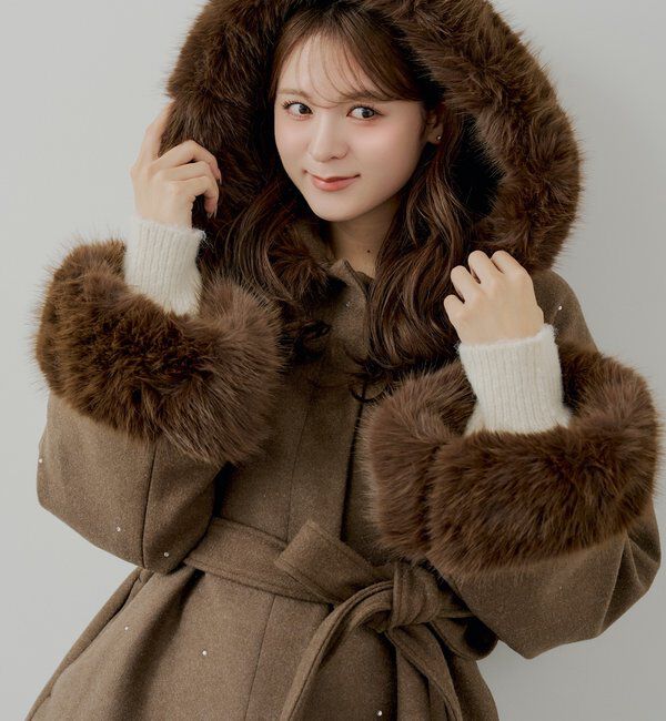  「ビジュー付きファー襟ケープコート」|その他|