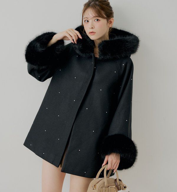  「ビジュー付きファー襟ケープコート」|その他|