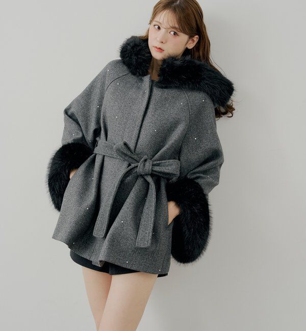  「ビジュー付きファー襟ケープコート」|その他|