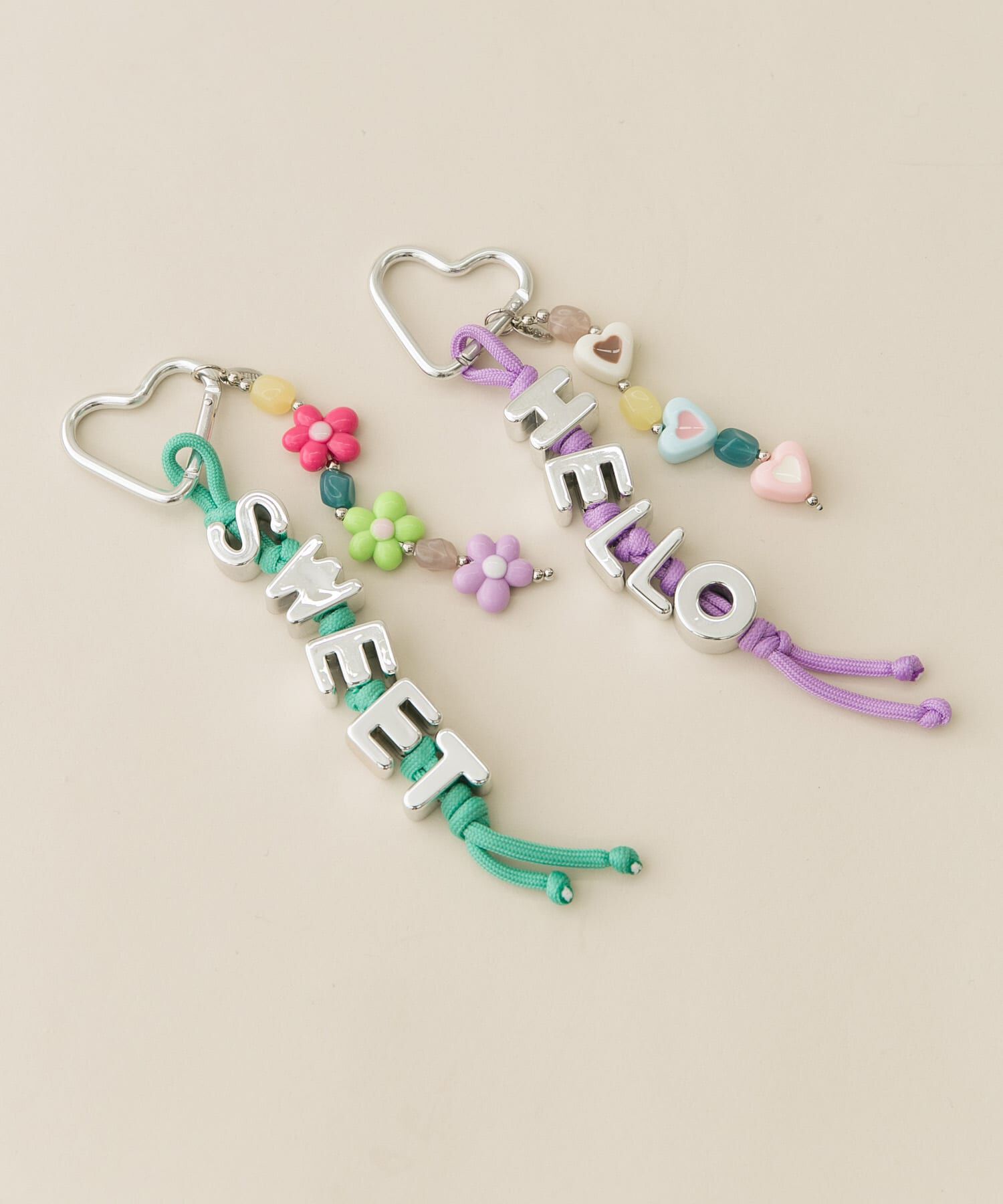 SMELLY「カラフルビーズワードキーチェーン」|チャーム・キーホルダー|