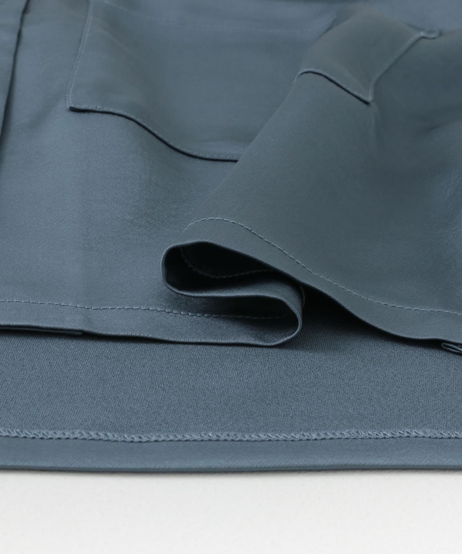 SENSE OF PLACE by URBAN RESEARCH「サテンオープンカラークロップドシャツ」|シャツ・ブラウス|