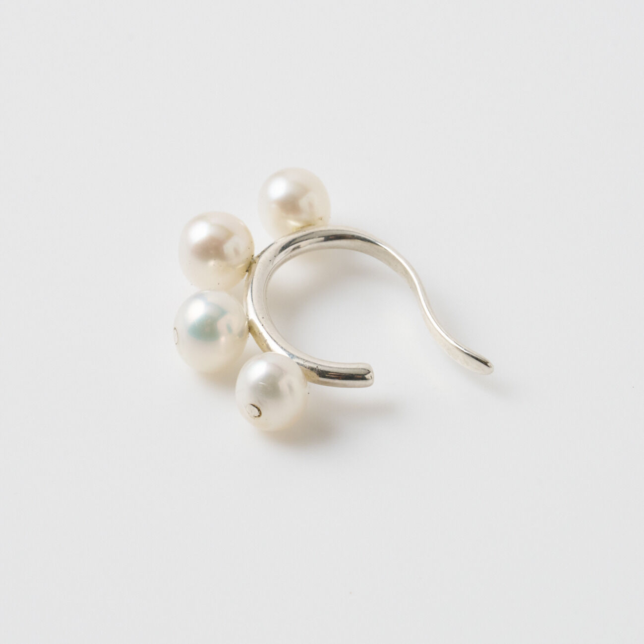  「Saskia Diez 4 PEARL EARCUFF」|ピアス|