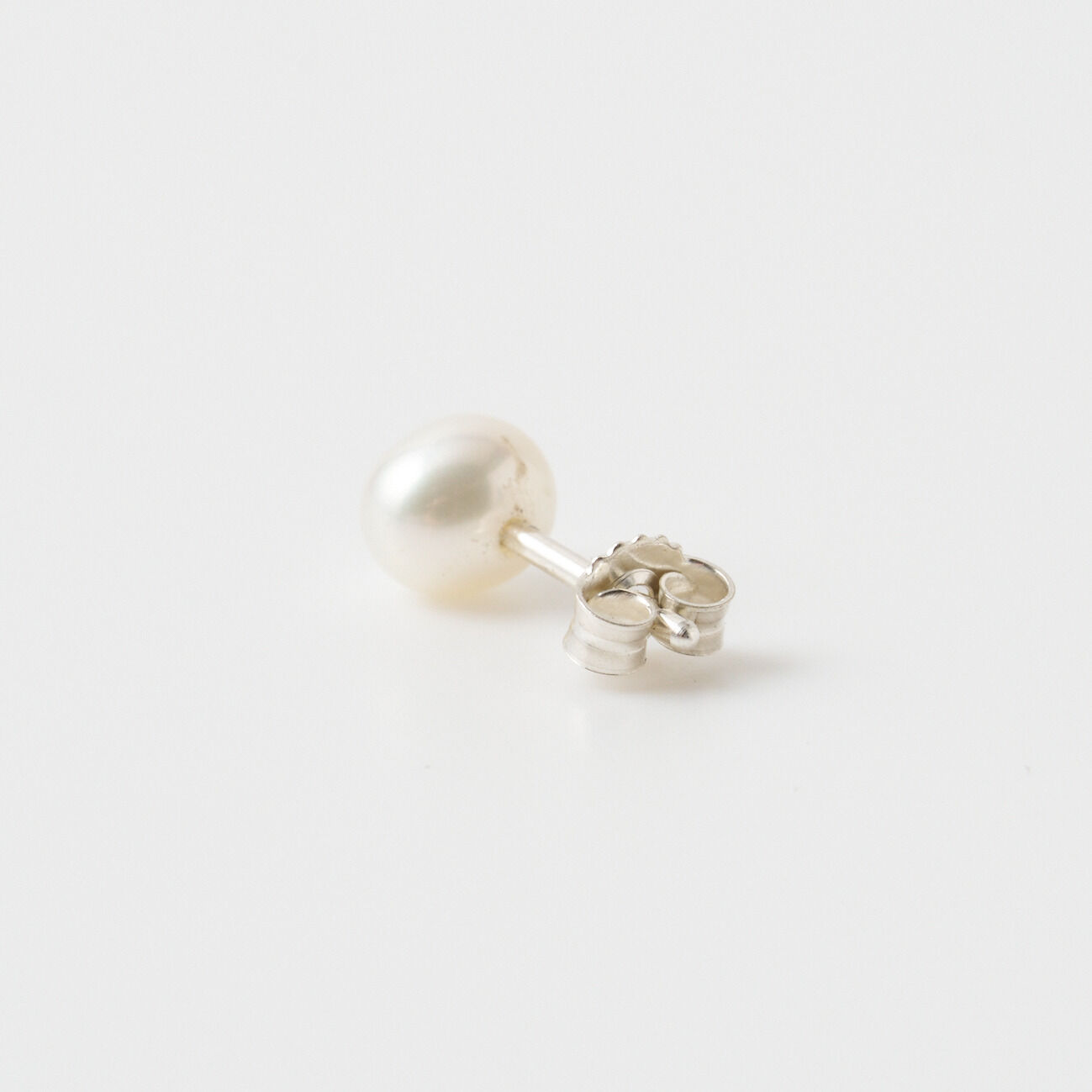  「Saskia Diez PEARL EARSTUD EARRING 1PC」|ピアス|