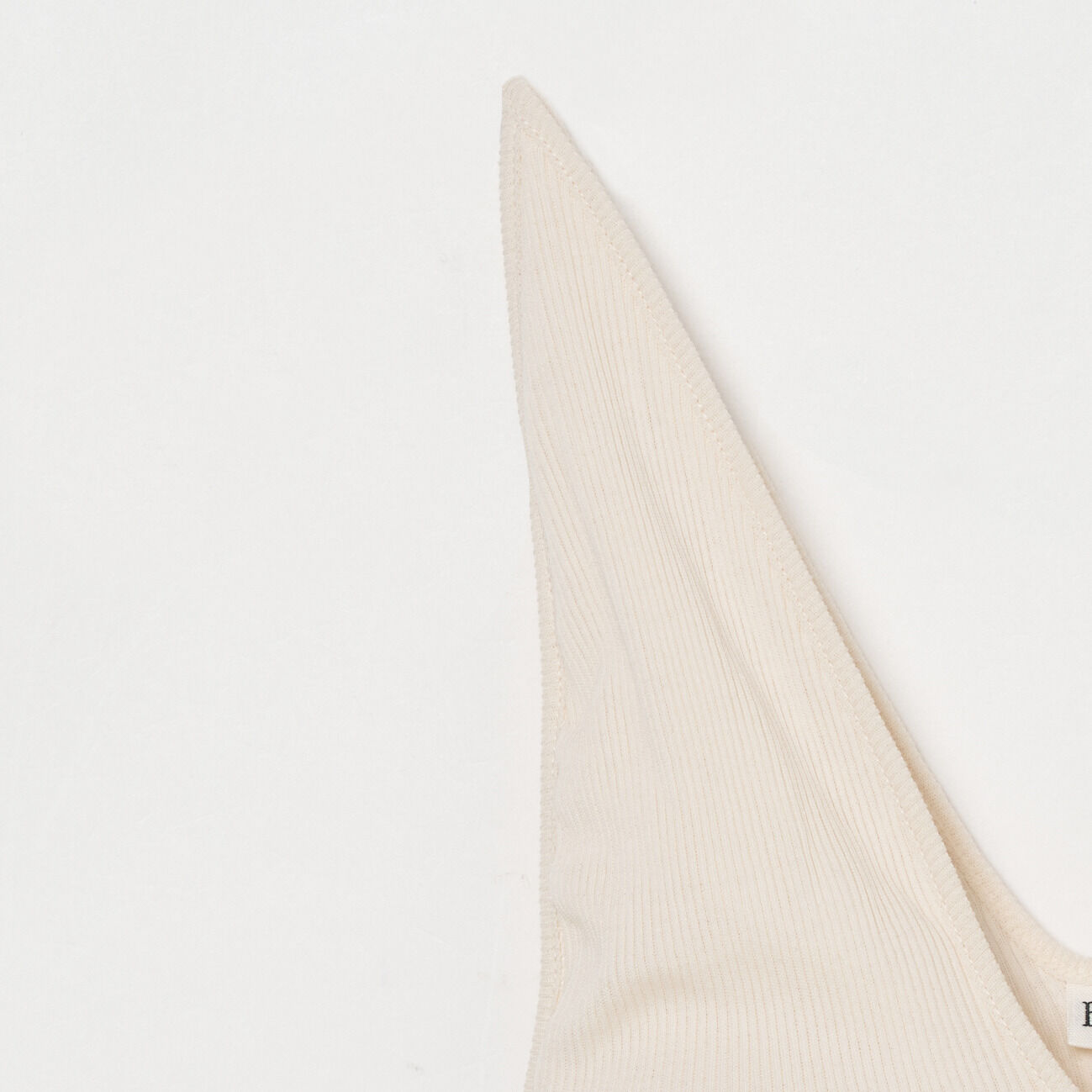  「HAKUJI Twist cotton V-neck tanktop」|Tシャツ・カットソー|