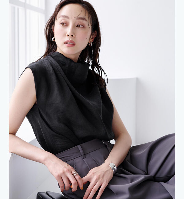 ur's「ドレープデザインフレンチスリーブブラウス」|シャツ・ブラウス|ブラック