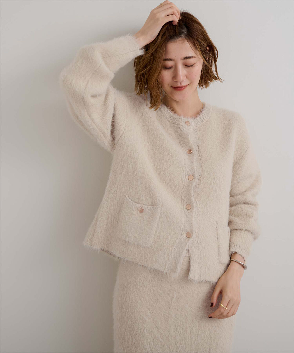 ur's「ゴールド釦シャギーニットカーディガン」|カーディガン|アイボリー
