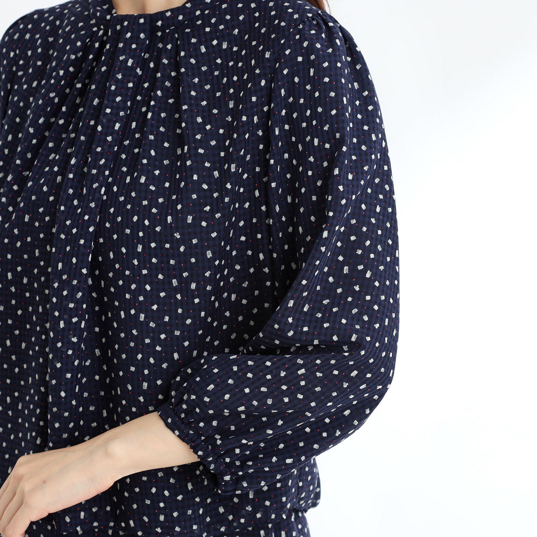 Reflect「【マシンウォッシュ可／セットアップ可能】コツキ柄プリントブラウス」|シャツ・ブラウス|