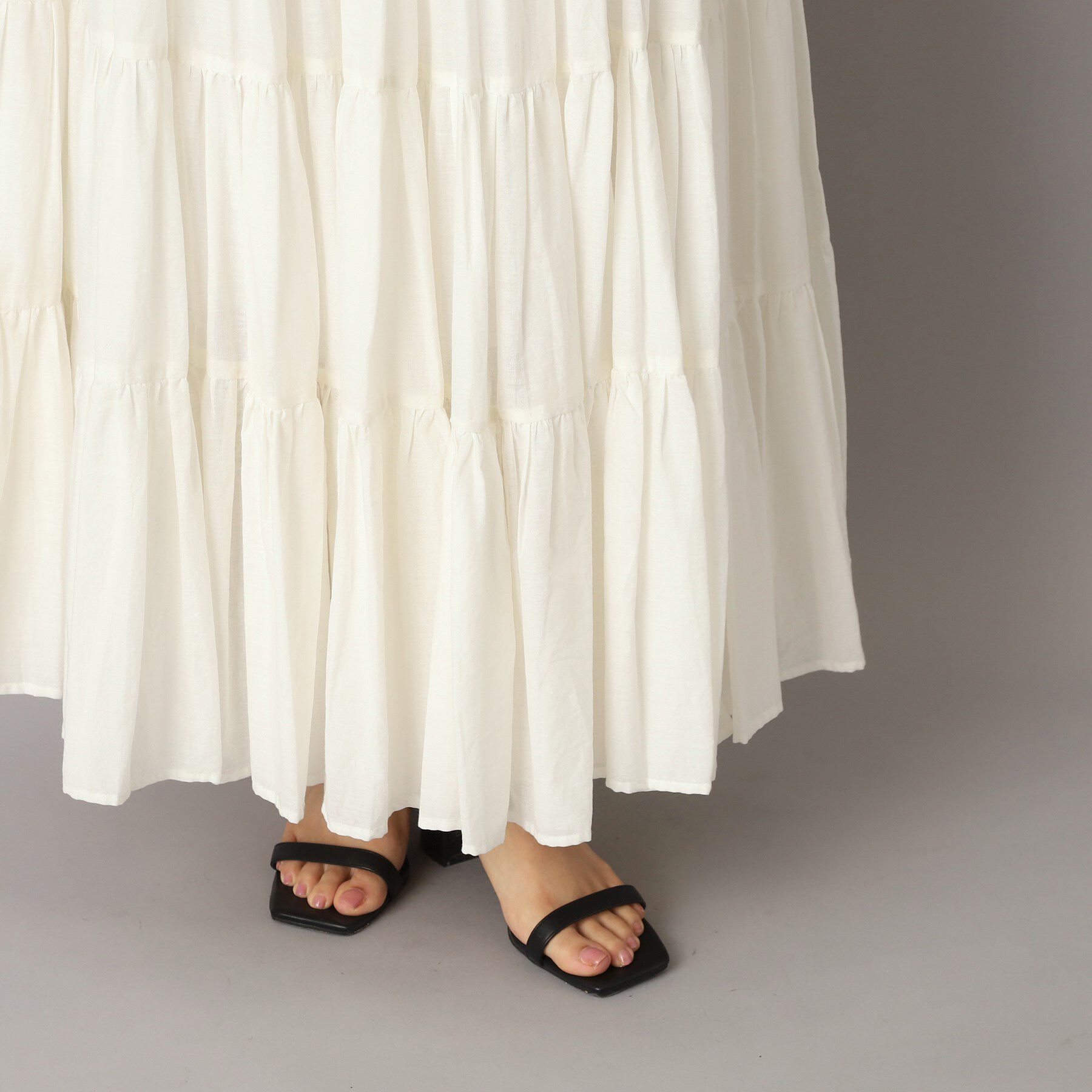 DRESSTERIOR「【大人百花春号掲載 モデル美香さん着用】洗える/コットンボイルティアードスカート」|スカート|