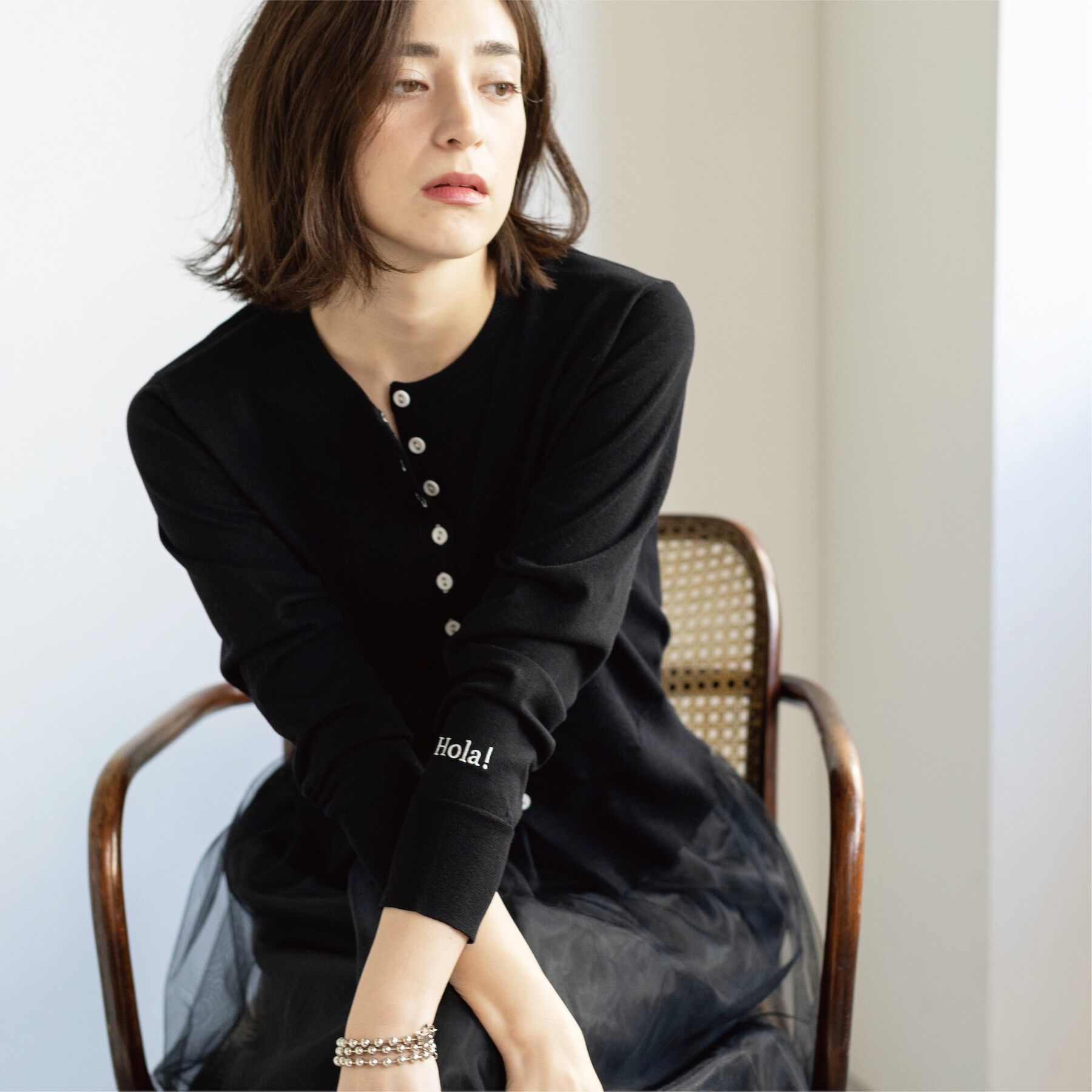 OPAQUE.CLIP「多ボタン 袖口刺繍クルーネックカーディガン」|カーディガン|