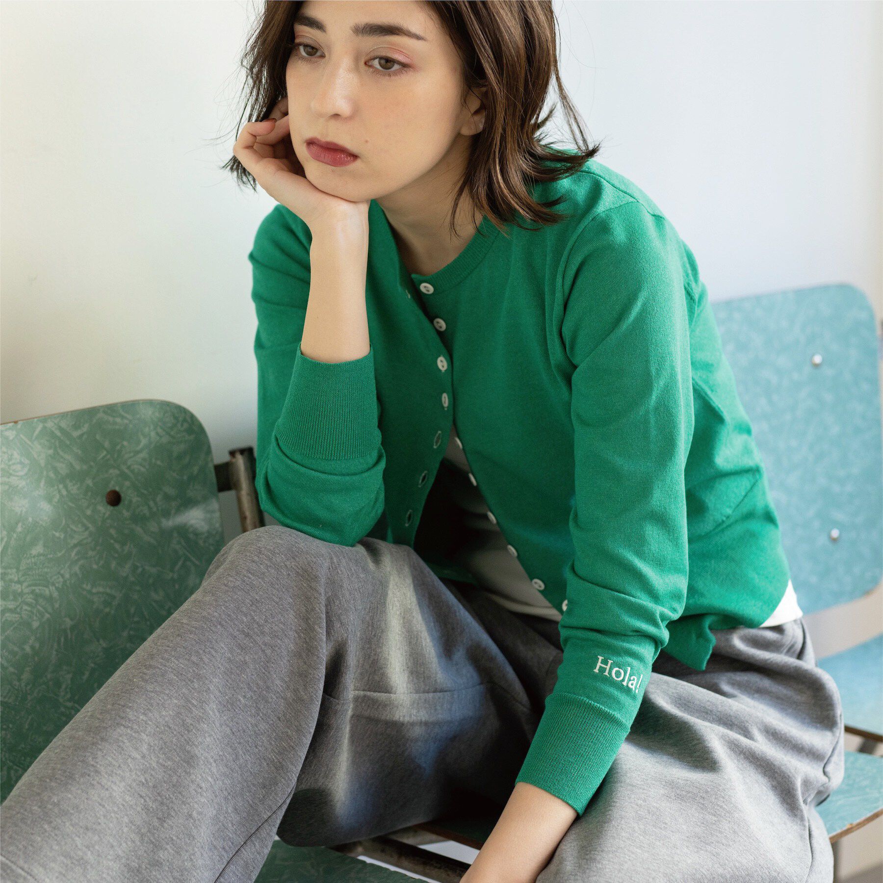 OPAQUE.CLIP「多ボタン 袖口刺繍クルーネックカーディガン」|カーディガン|