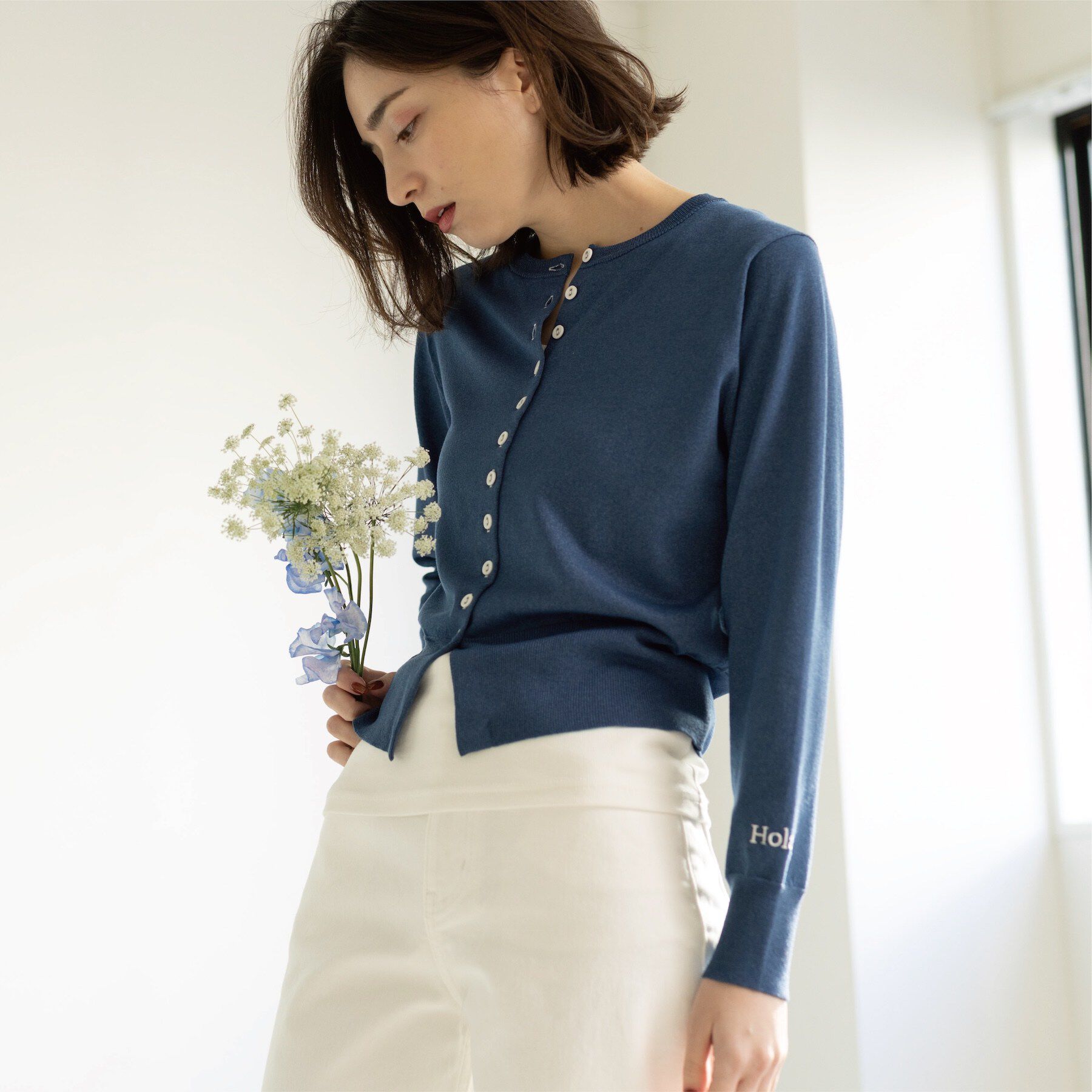 OPAQUE.CLIP「多ボタン 袖口刺繍クルーネックカーディガン」|カーディガン|