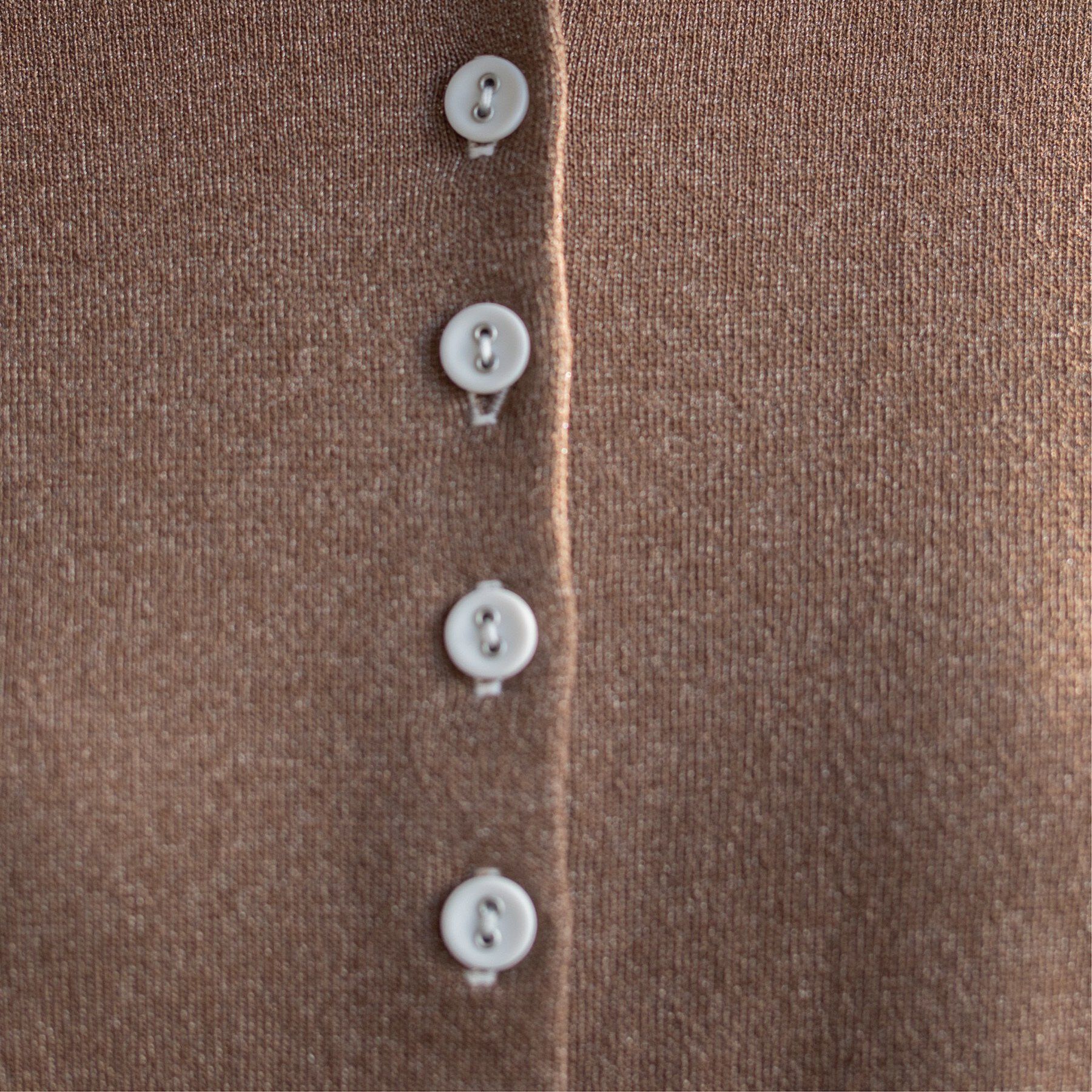 OPAQUE.CLIP「多ボタン 袖口刺繍クルーネックカーディガン」|カーディガン|