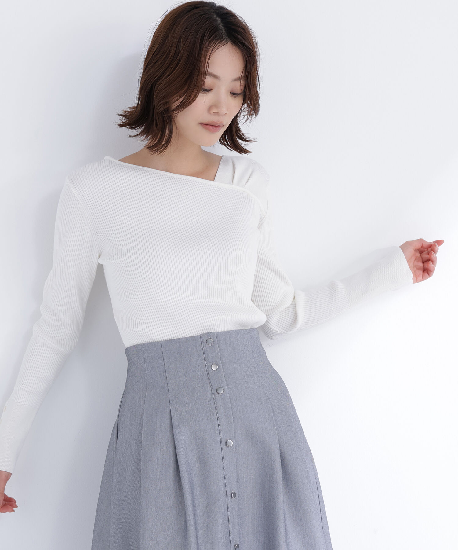  「ショルダータックアシメネックニット」|ニット・セーター|オフホワイト1