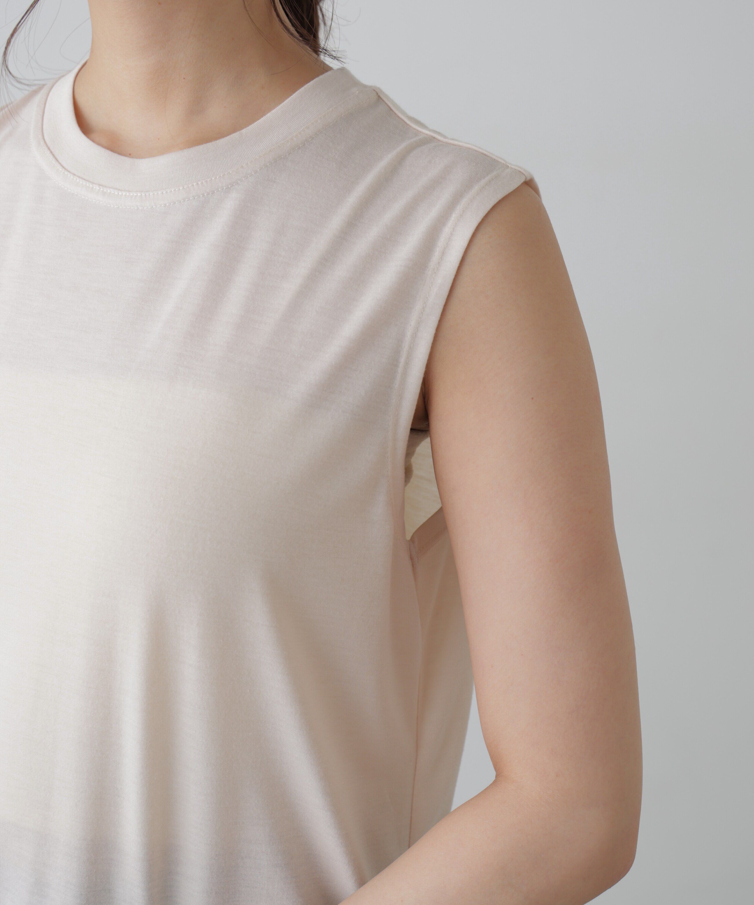  「サイドスリットタンクトップ」|Tシャツ・カットソー|