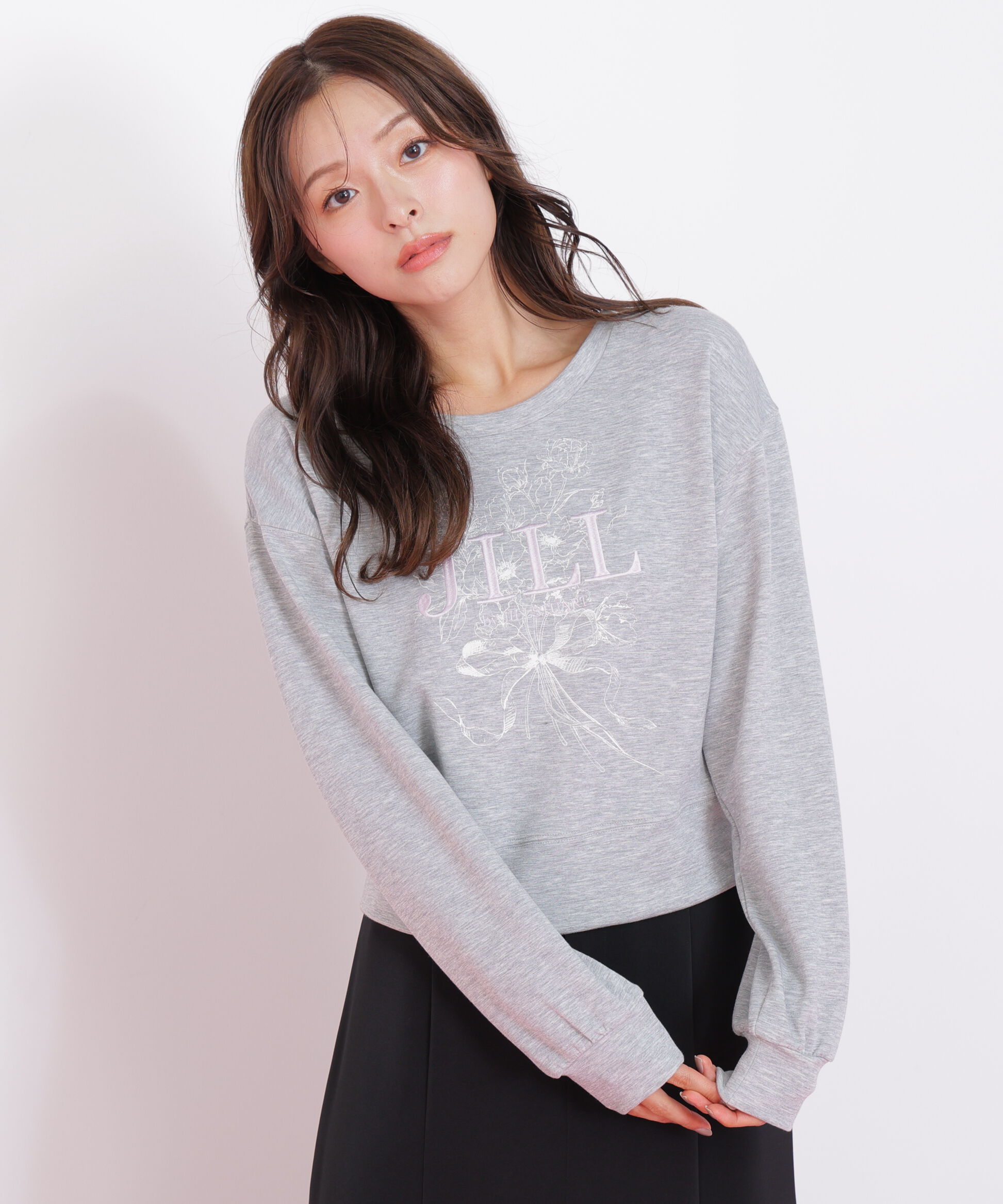 「リボンブーケロゴ刺繍スウェット」|Tシャツ・カットソー|