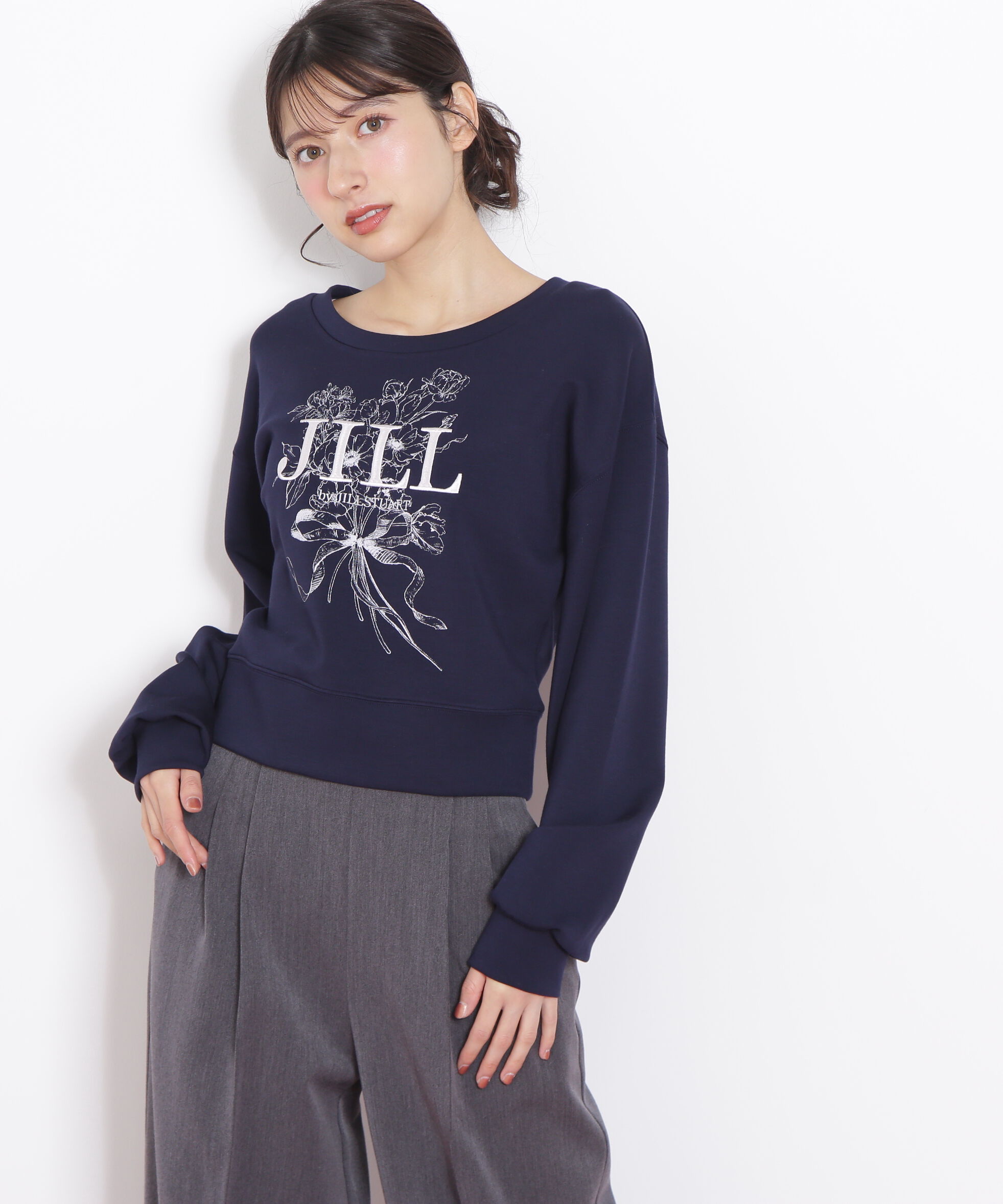  「リボンブーケロゴ刺繍スウェット」|Tシャツ・カットソー|