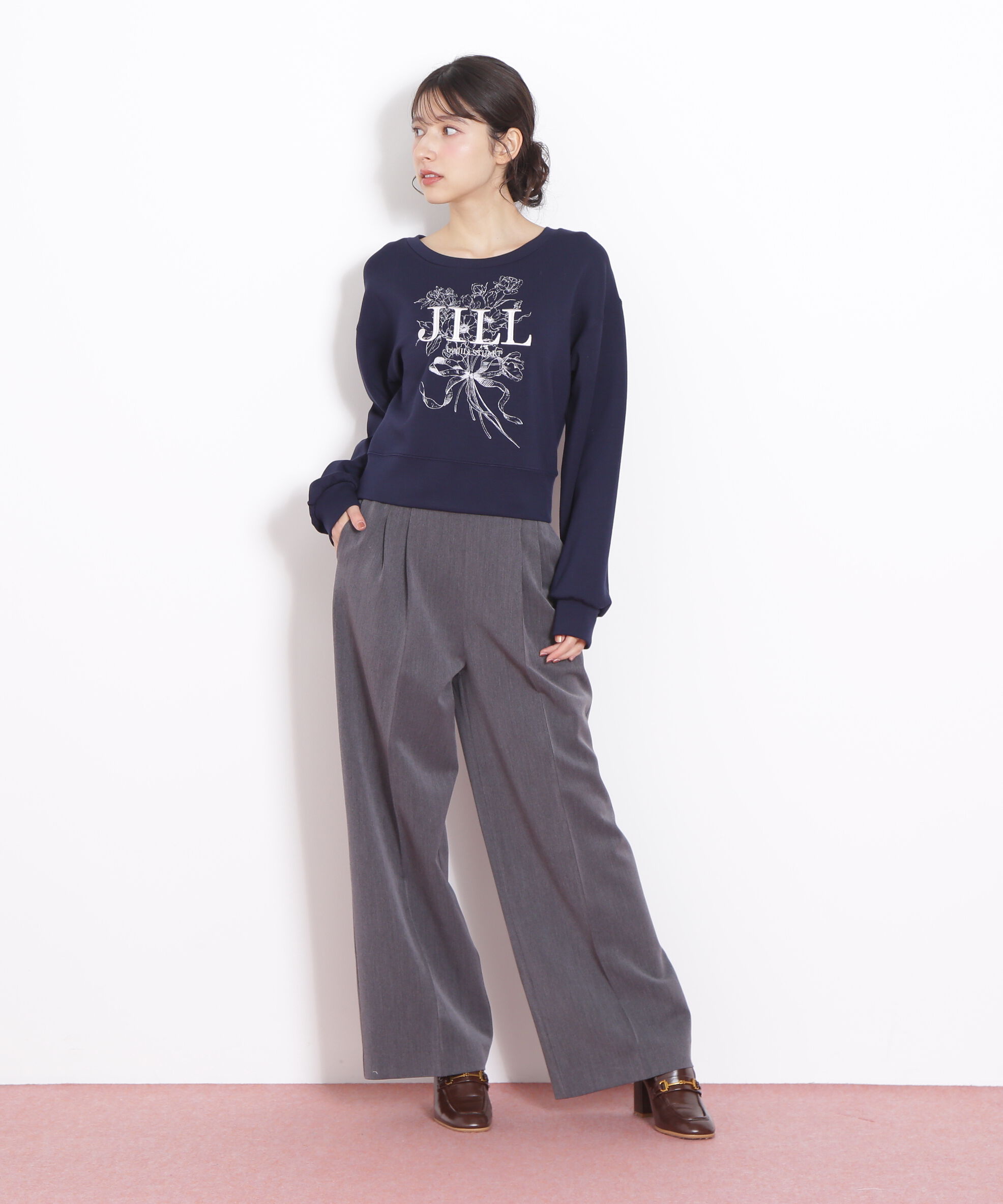  「リボンブーケロゴ刺繍スウェット」|Tシャツ・カットソー|